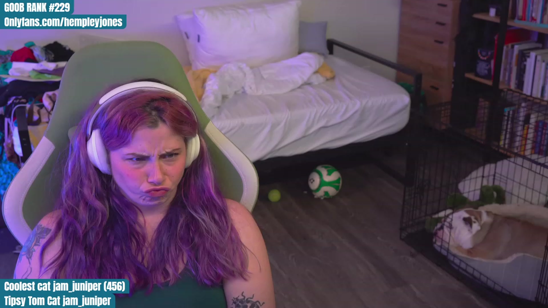 Gallery image thumbnail from Hempleyjones's myfreecams stream on, 09/03/2023, 24:01 image 17 of 20