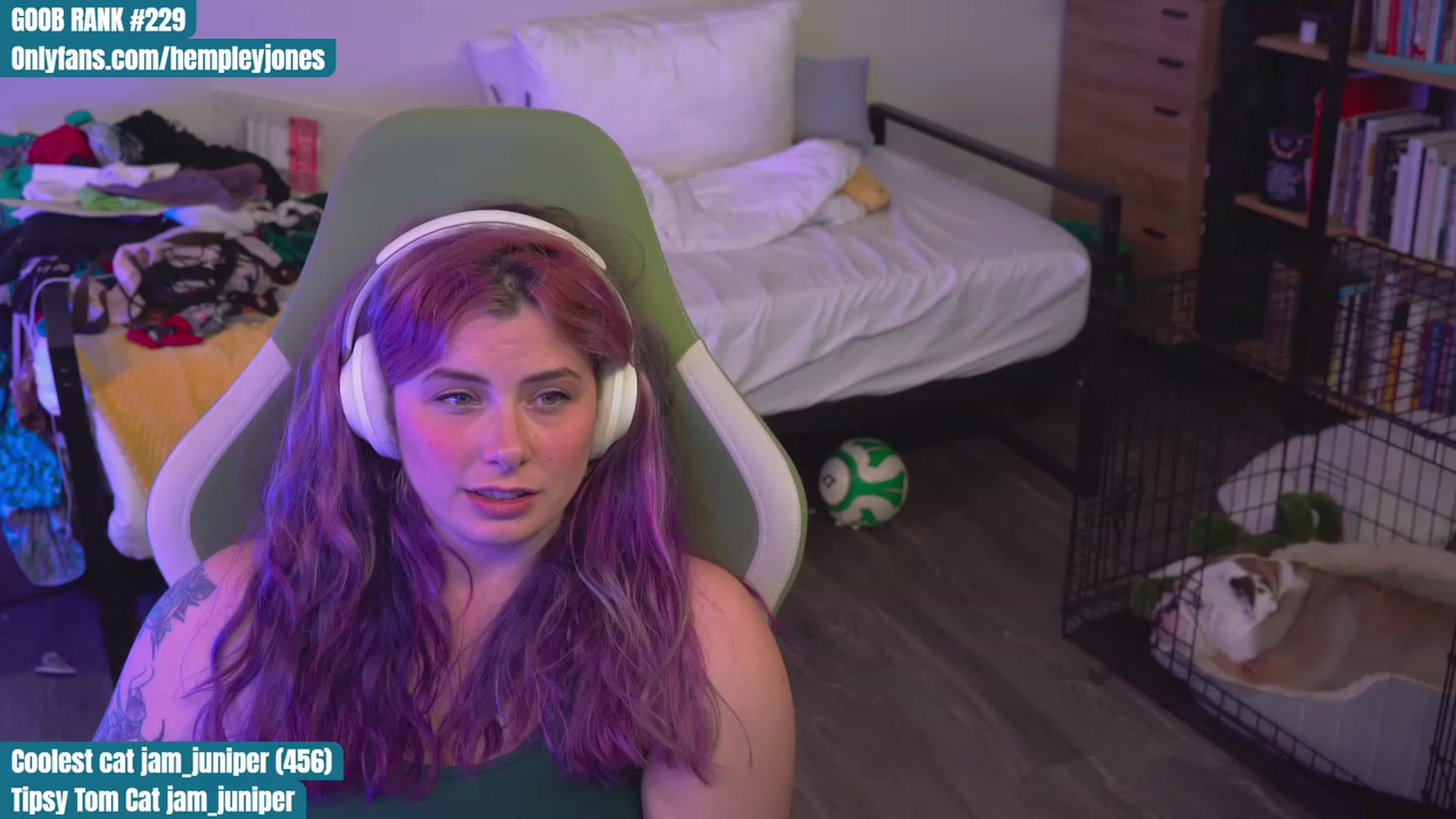 Gallery image thumbnail from Hempleyjones's myfreecams stream on, 09/03/2023, 24:01 image 16 of 20