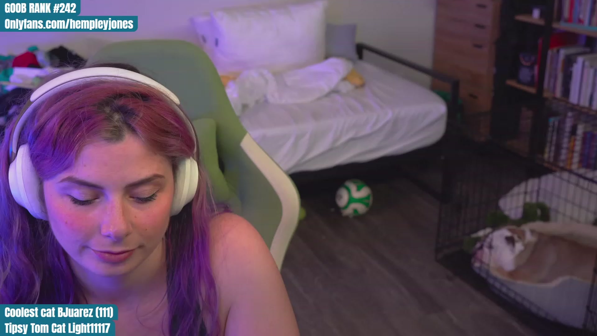 Gallery image thumbnail from Hempleyjones's myfreecams stream on, 09/03/2023, 24:01 image 10 of 20