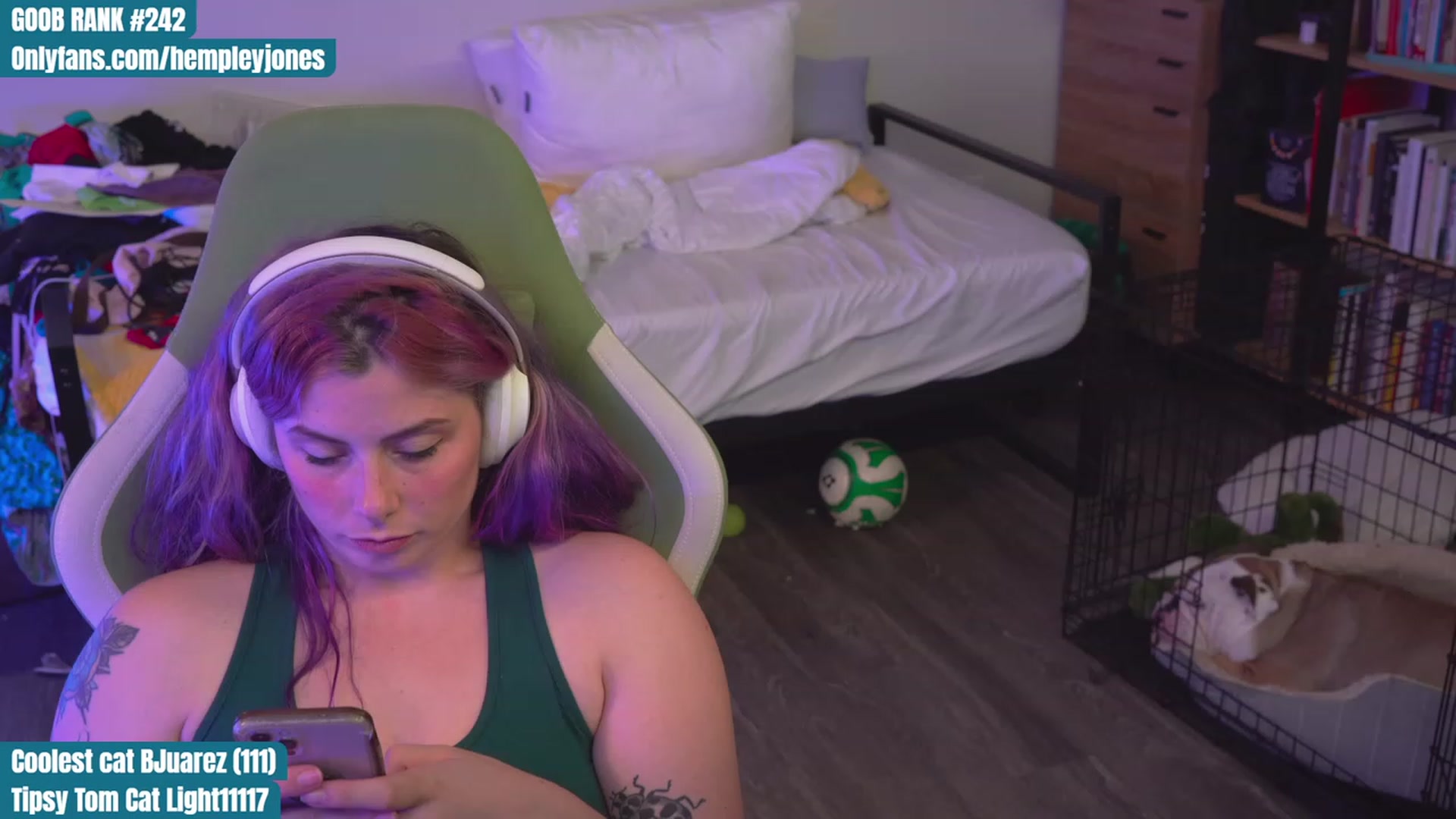 Gallery image thumbnail from Hempleyjones's myfreecams stream on, 09/03/2023, 24:01 image 13 of 20