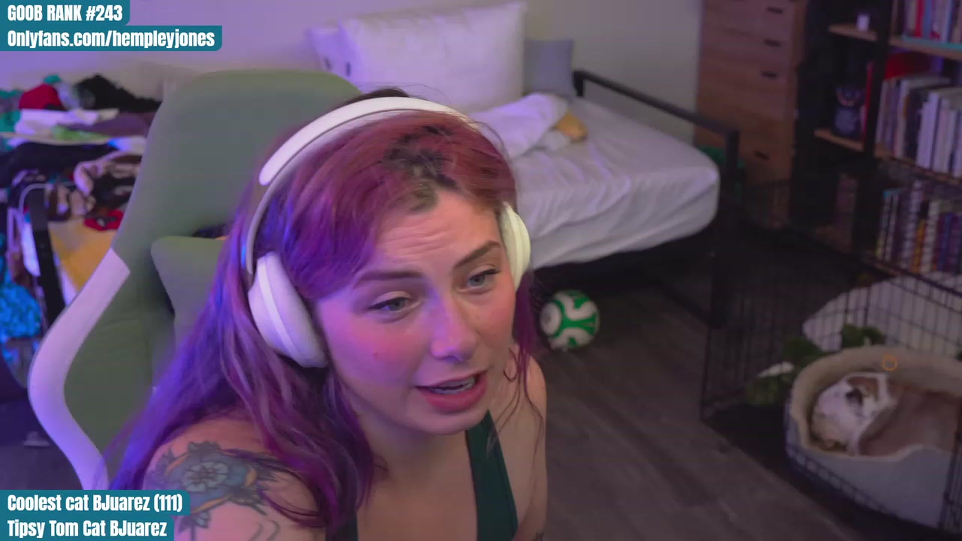 Gallery image thumbnail from Hempleyjones's myfreecams stream on, 09/03/2023, 24:01 image 2 of 20