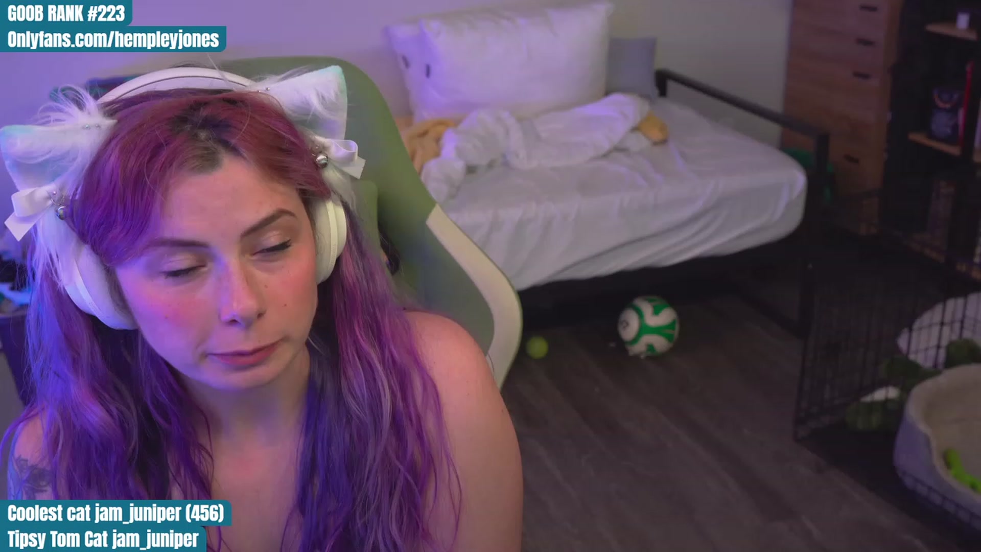Gallery image thumbnail from Hempleyjones's myfreecams stream on, 09/03/2023, 02:10 image 1 of 20