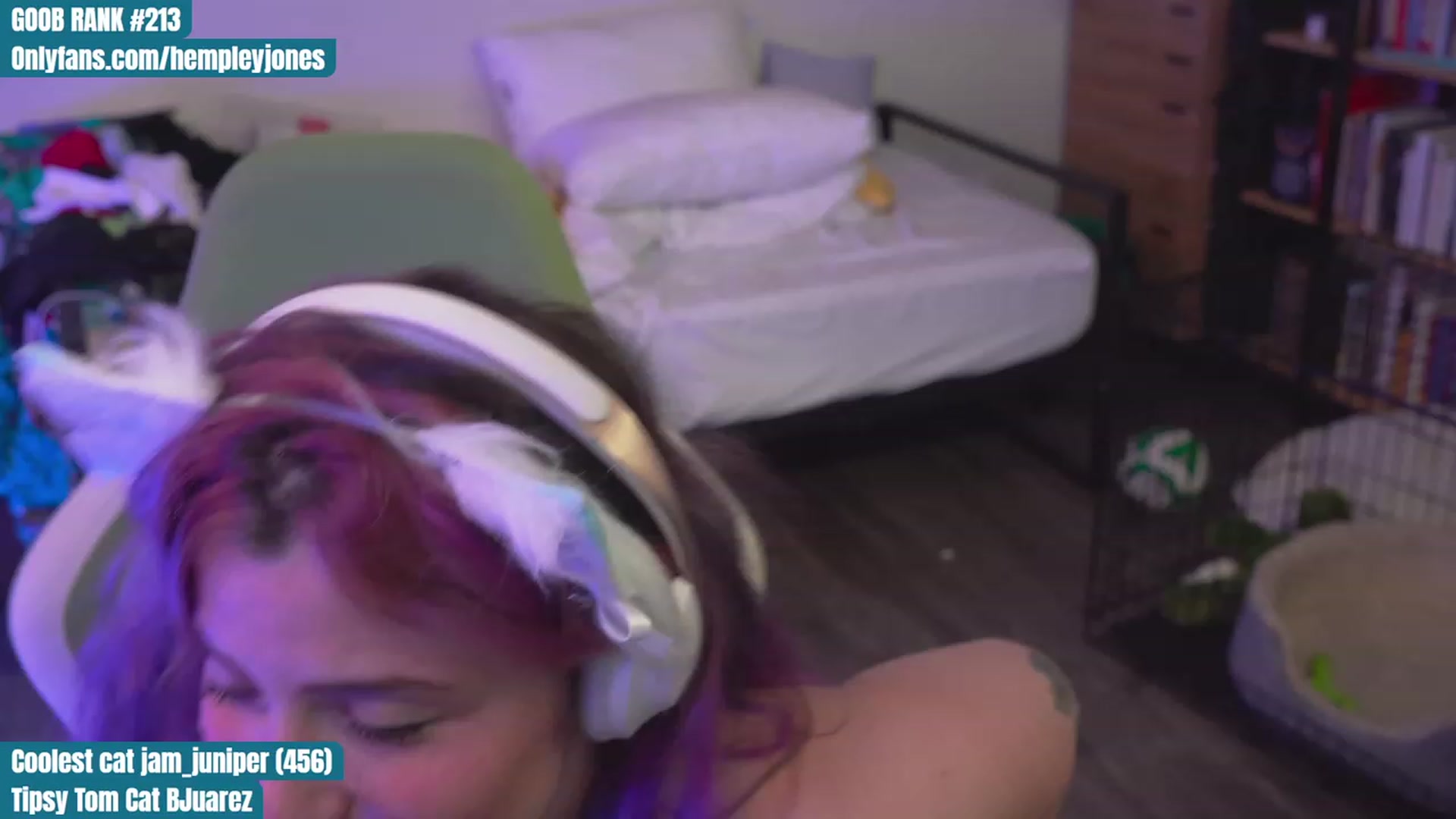 Gallery image thumbnail from Hempleyjones's myfreecams stream on, 09/03/2023, 02:10 image 15 of 20