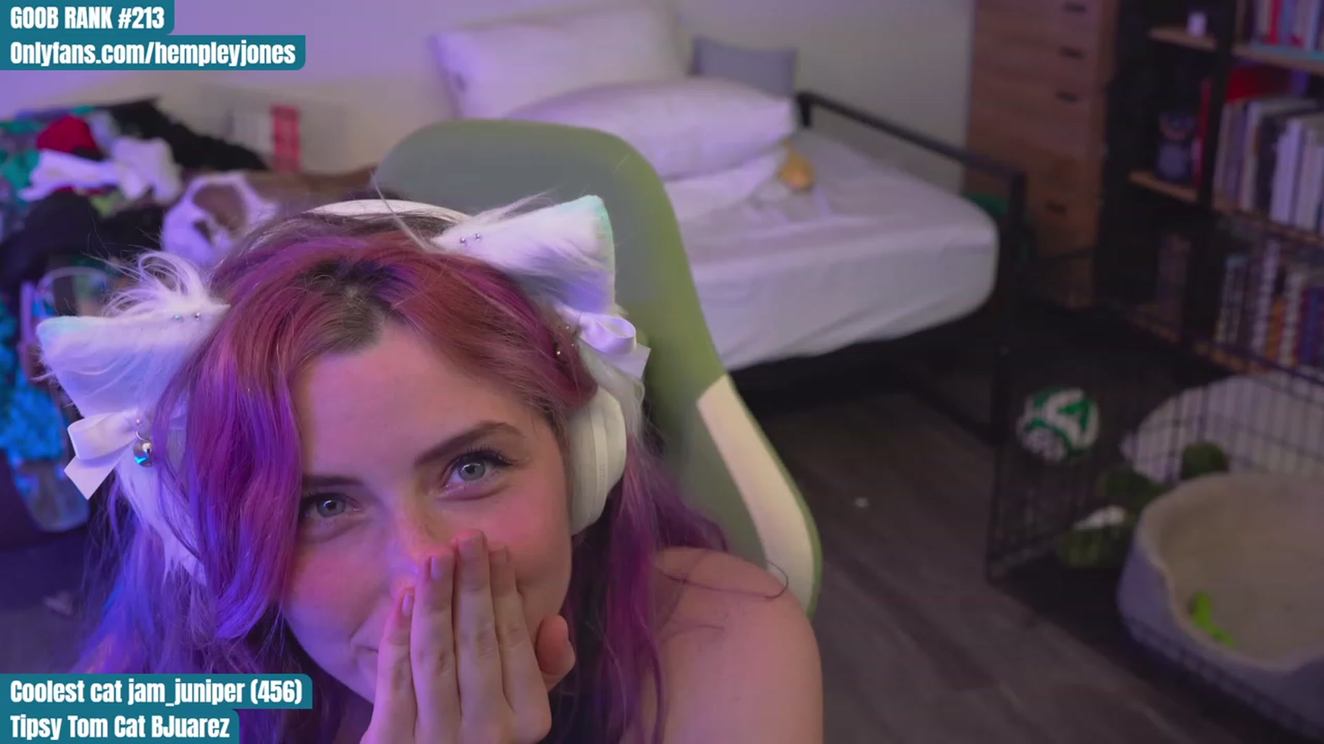 Gallery image thumbnail from Hempleyjones's myfreecams stream on, 09/03/2023, 02:10 image 16 of 20