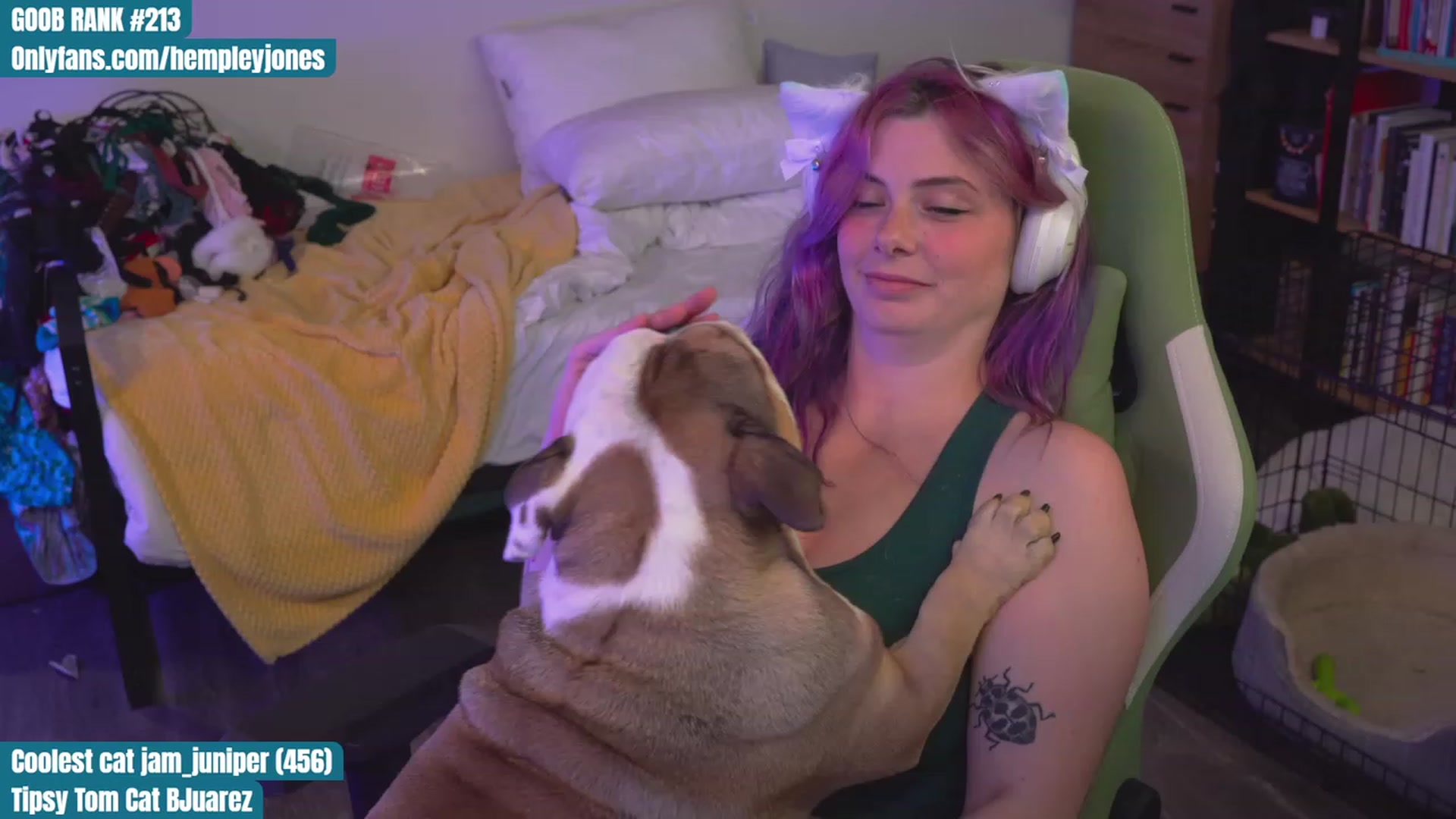 Gallery image thumbnail from Hempleyjones's myfreecams stream on, 09/03/2023, 02:10 image 18 of 20