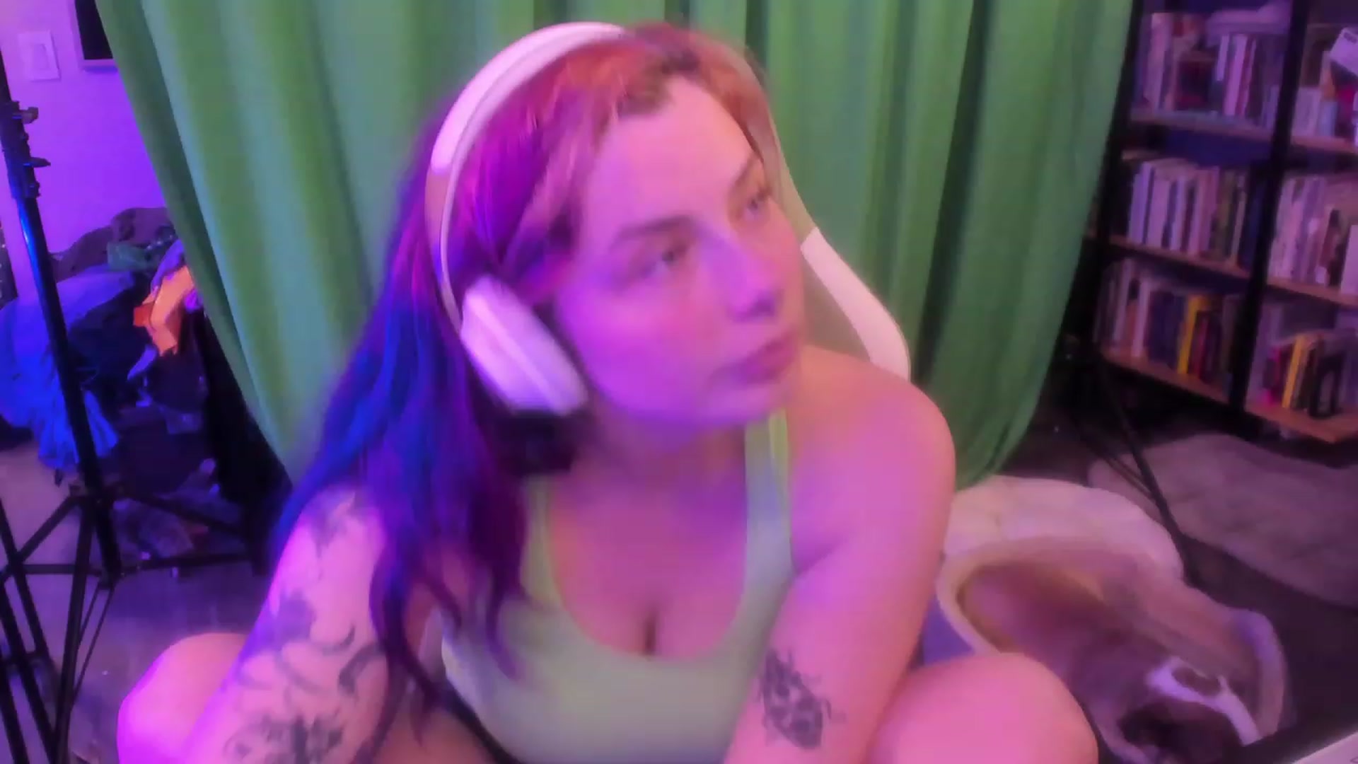 Gallery image thumbnail from Hempleyjones's myfreecams stream on, 09/07/2023, 23:46 image 1 of 20