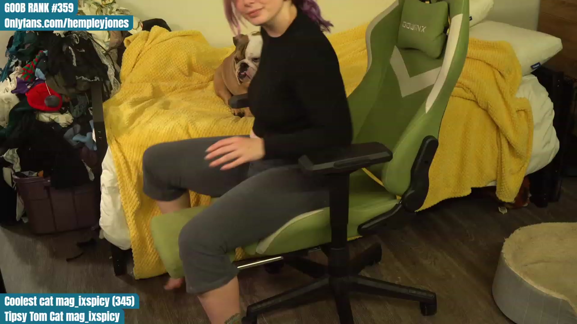 Gallery image thumbnail from Hempleyjones's myfreecams stream on, 09/13/2023, 02:00 image 15 of 20