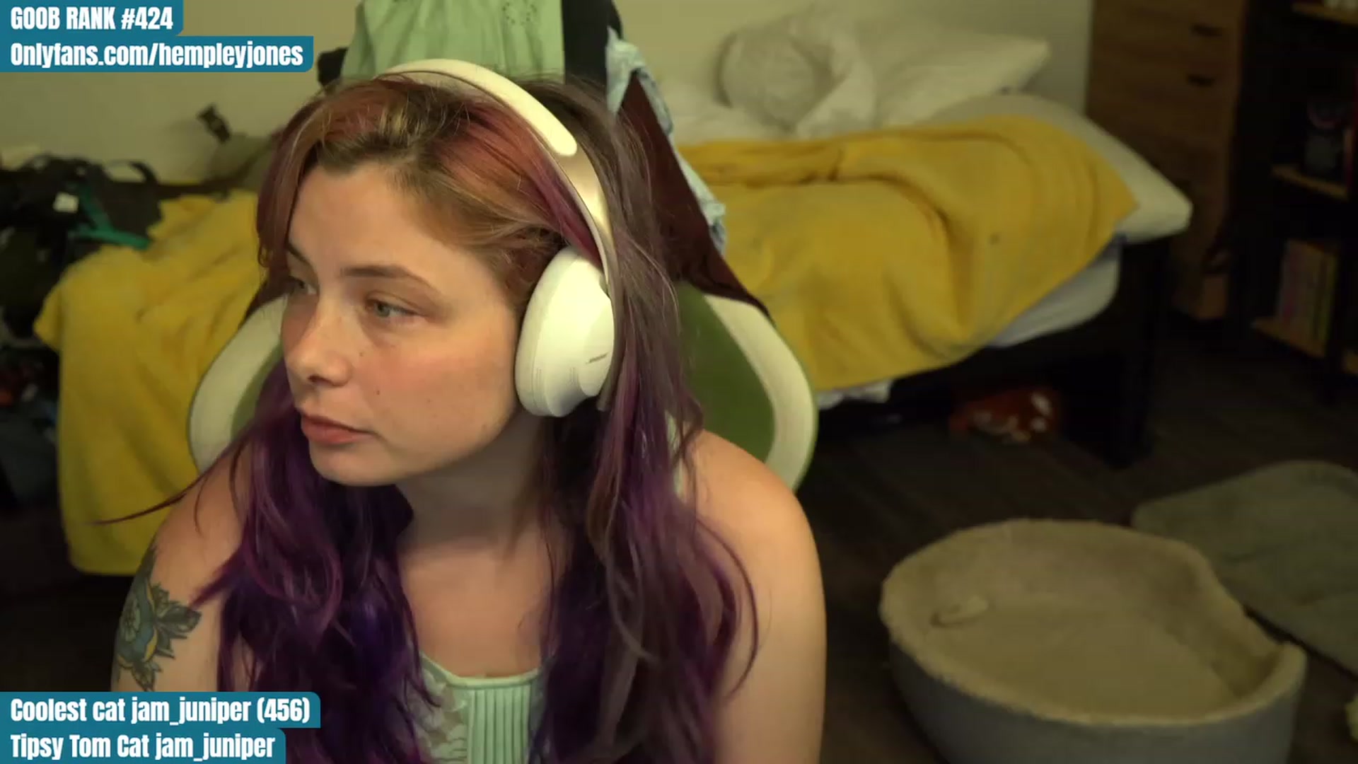 Gallery image thumbnail from Hempleyjones's myfreecams stream on, 09/15/2023, 01:02 image 19 of 20