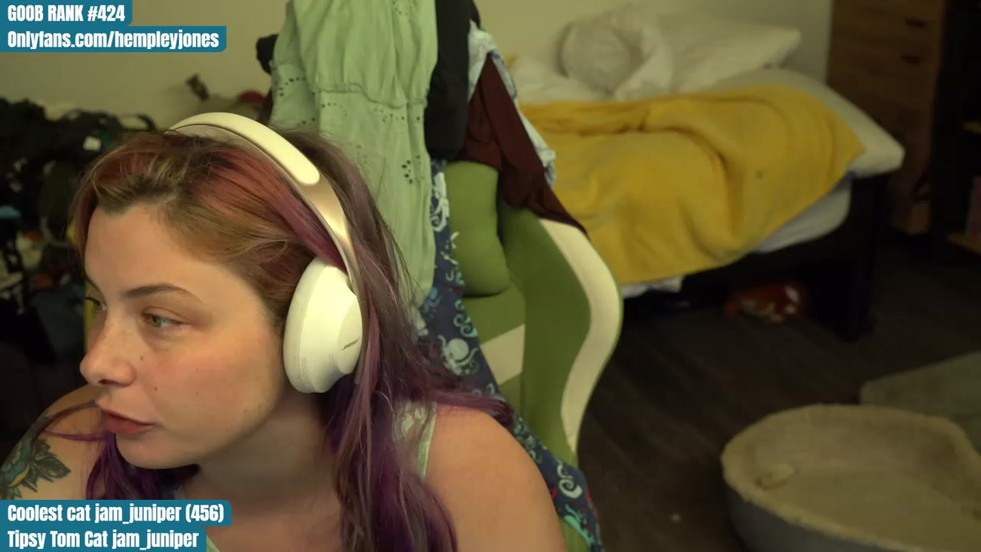 Gallery image thumbnail from Hempleyjones's myfreecams stream on, 09/15/2023, 01:02 image 15 of 20