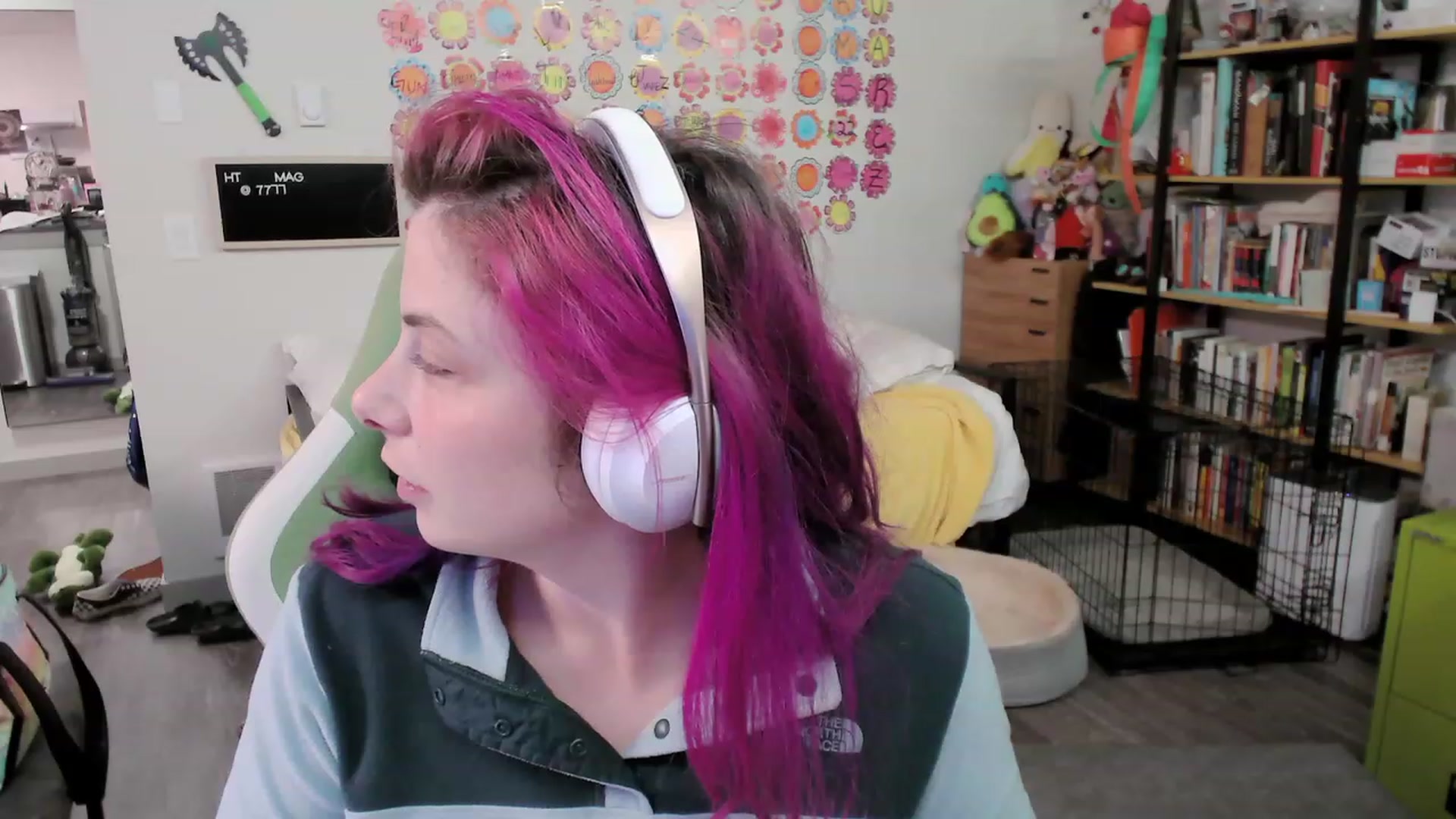 Gallery image thumbnail from Hempleyjones's myfreecams stream on, 09/27/2023, 02:15 image 16 of 20