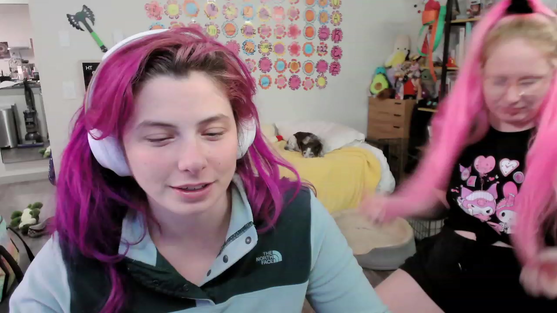 Gallery image thumbnail from Hempleyjones's myfreecams stream on, 09/27/2023, 02:15 image 18 of 20