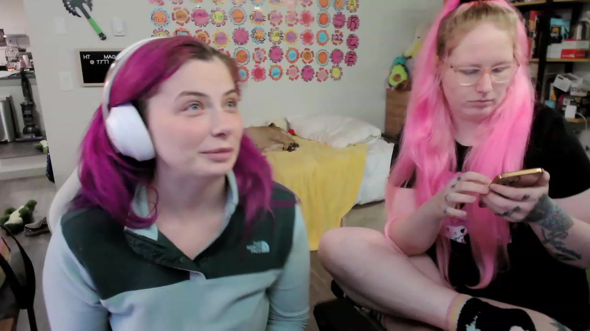Gallery image thumbnail from Hempleyjones's myfreecams stream on, 09/27/2023, 02:15 image 1 of 20