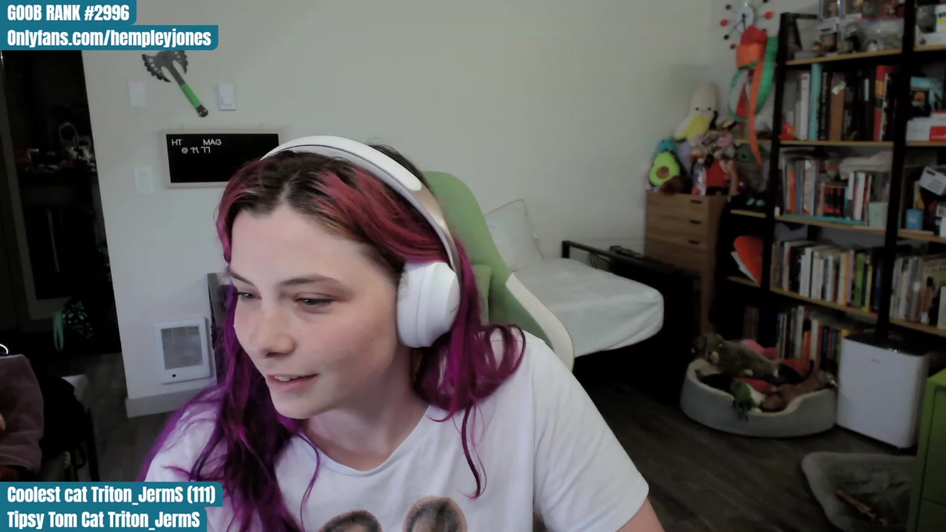 Gallery image thumbnail from Hempleyjones's myfreecams stream on, 10/03/2023, 02:58 image 7 of 20