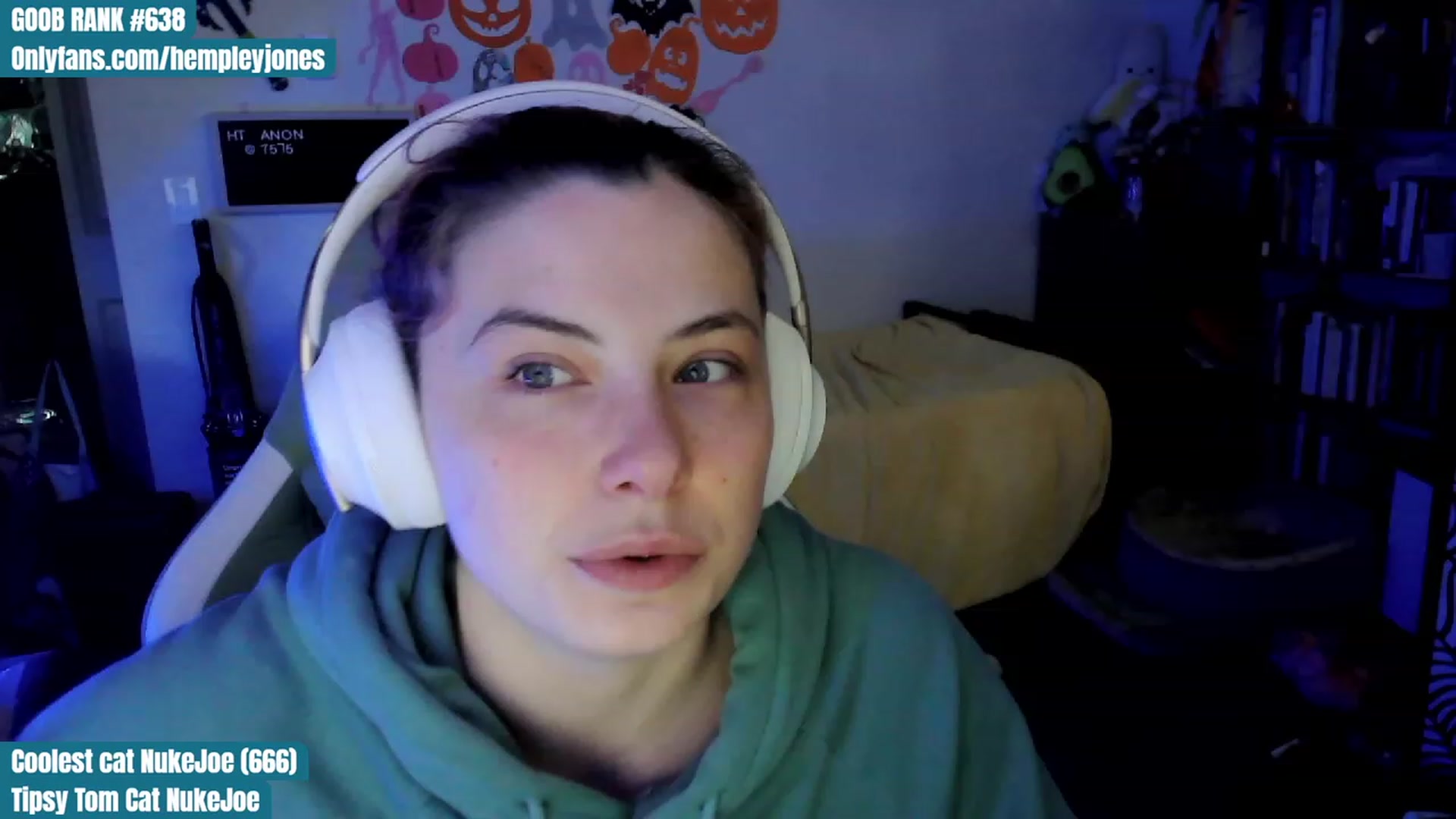 Gallery image thumbnail from Hempleyjones's myfreecams stream on, 10/15/2023, 17:28 image 13 of 20