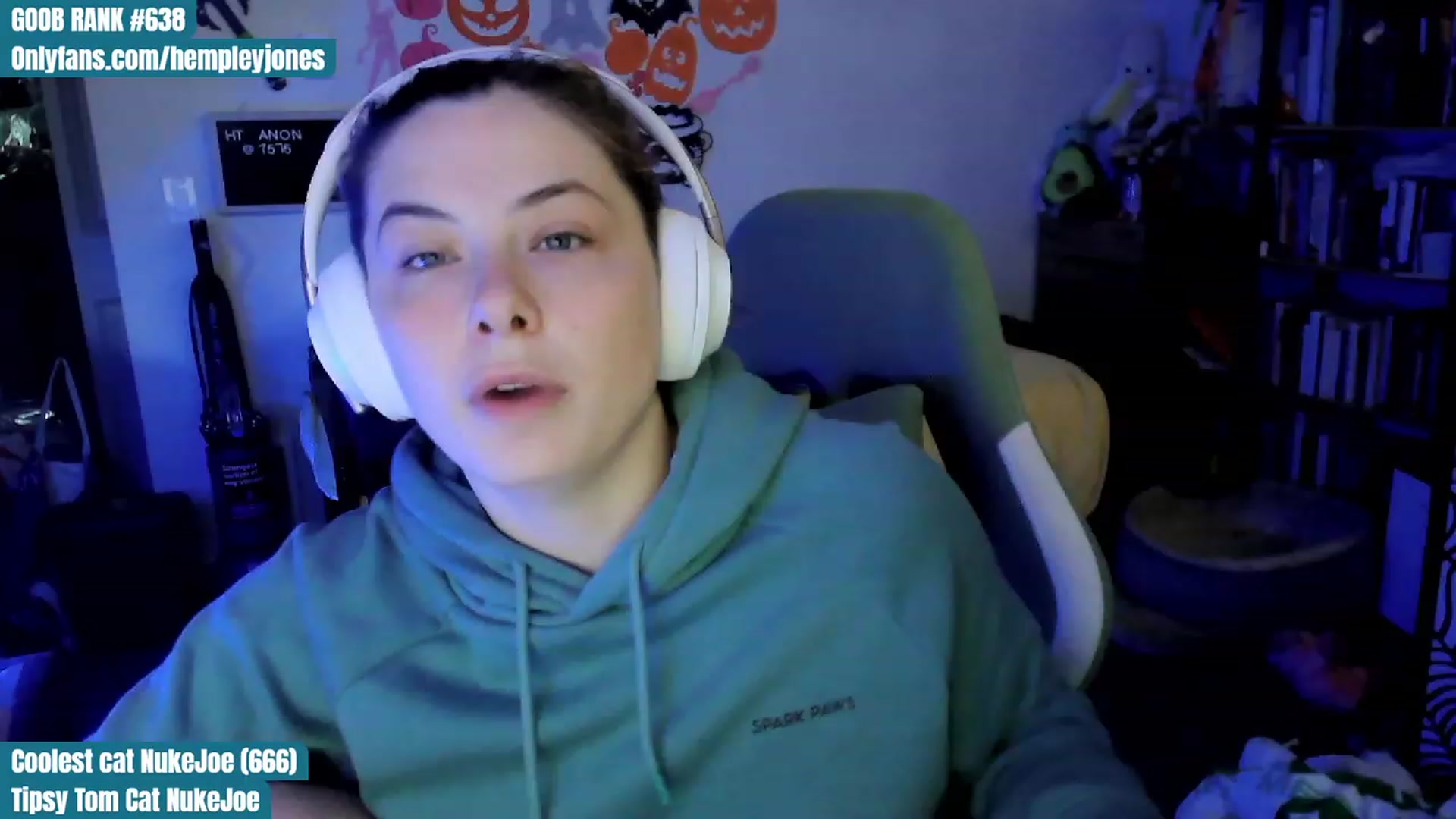 Gallery image thumbnail from Hempleyjones's myfreecams stream on, 10/15/2023, 17:28 image 7 of 20
