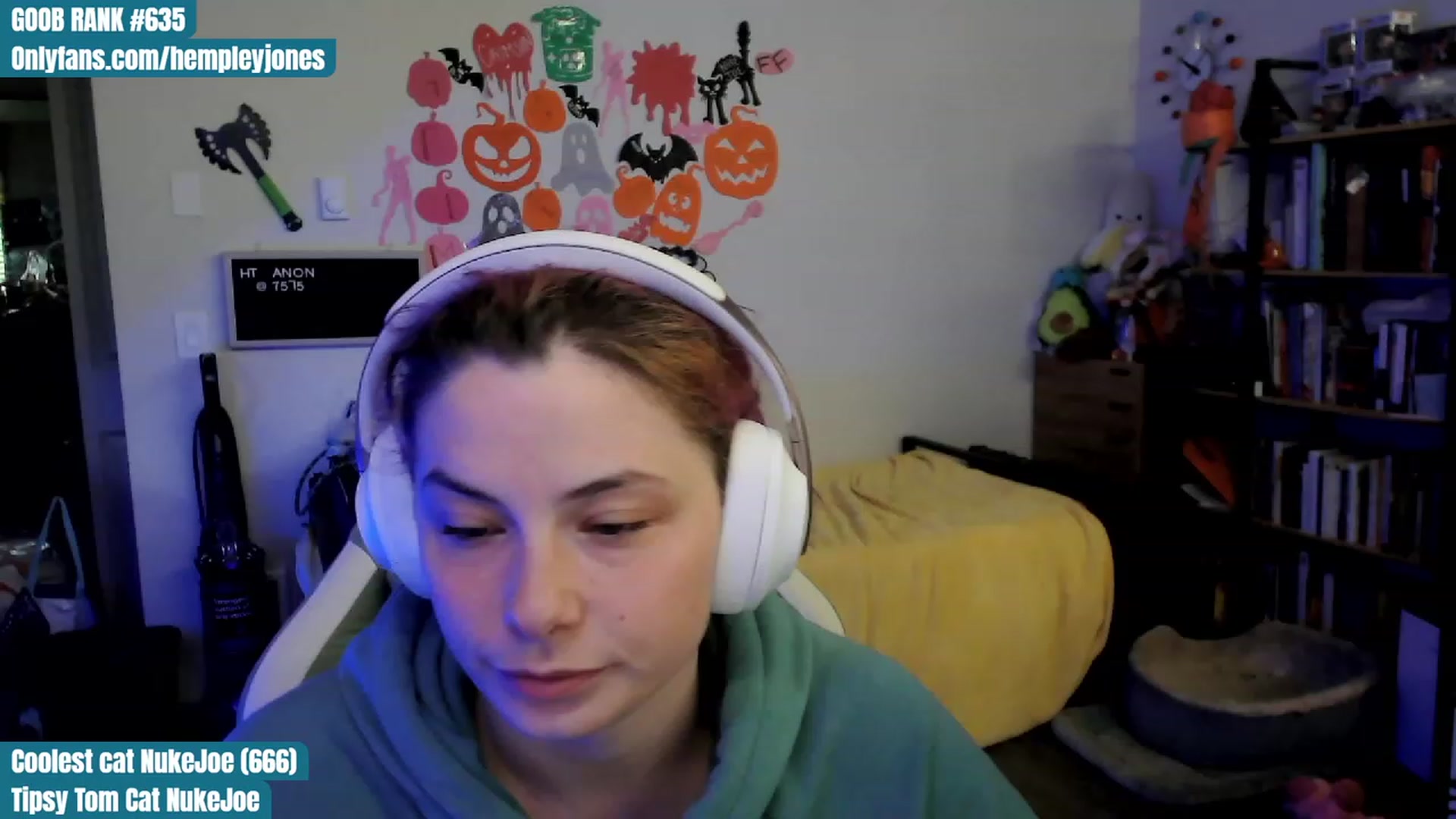 Gallery image thumbnail from Hempleyjones's myfreecams stream on, 10/15/2023, 17:28 image 16 of 20