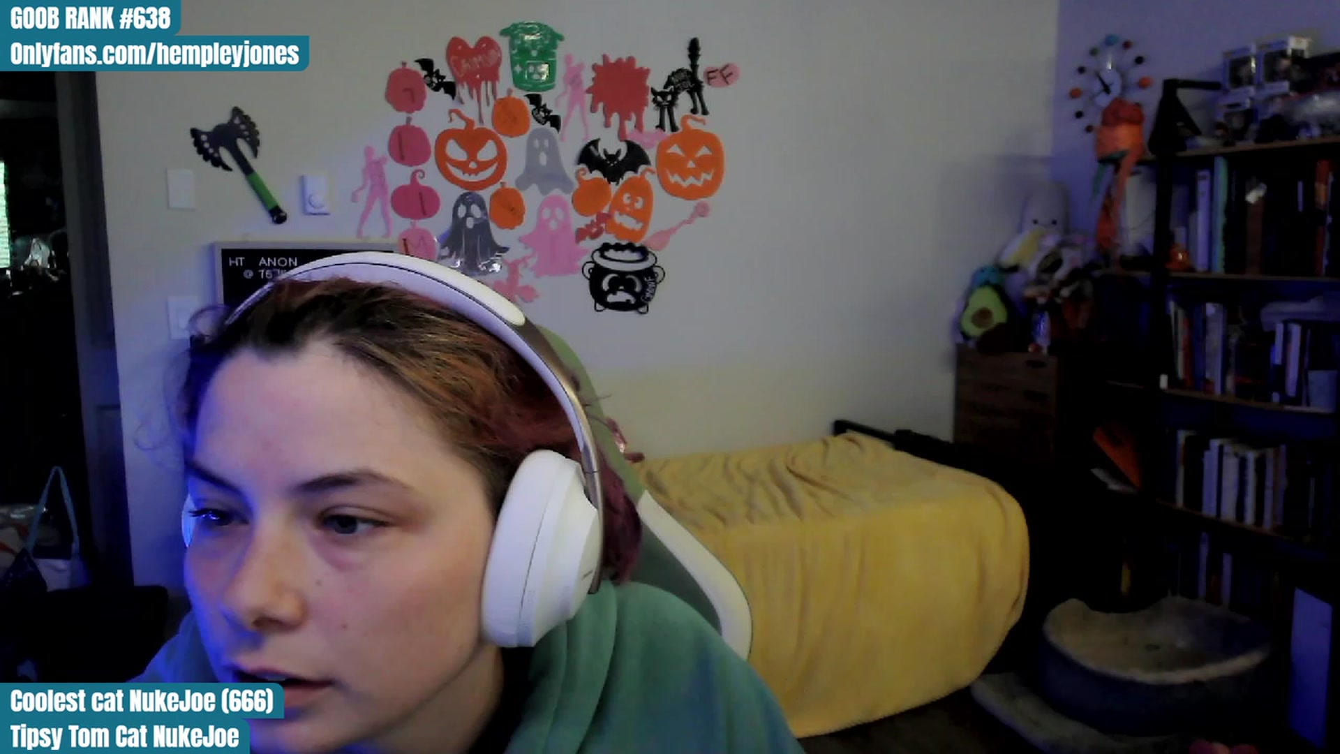 Gallery image thumbnail from Hempleyjones's myfreecams stream on, 10/15/2023, 19:47 image 3 of 20