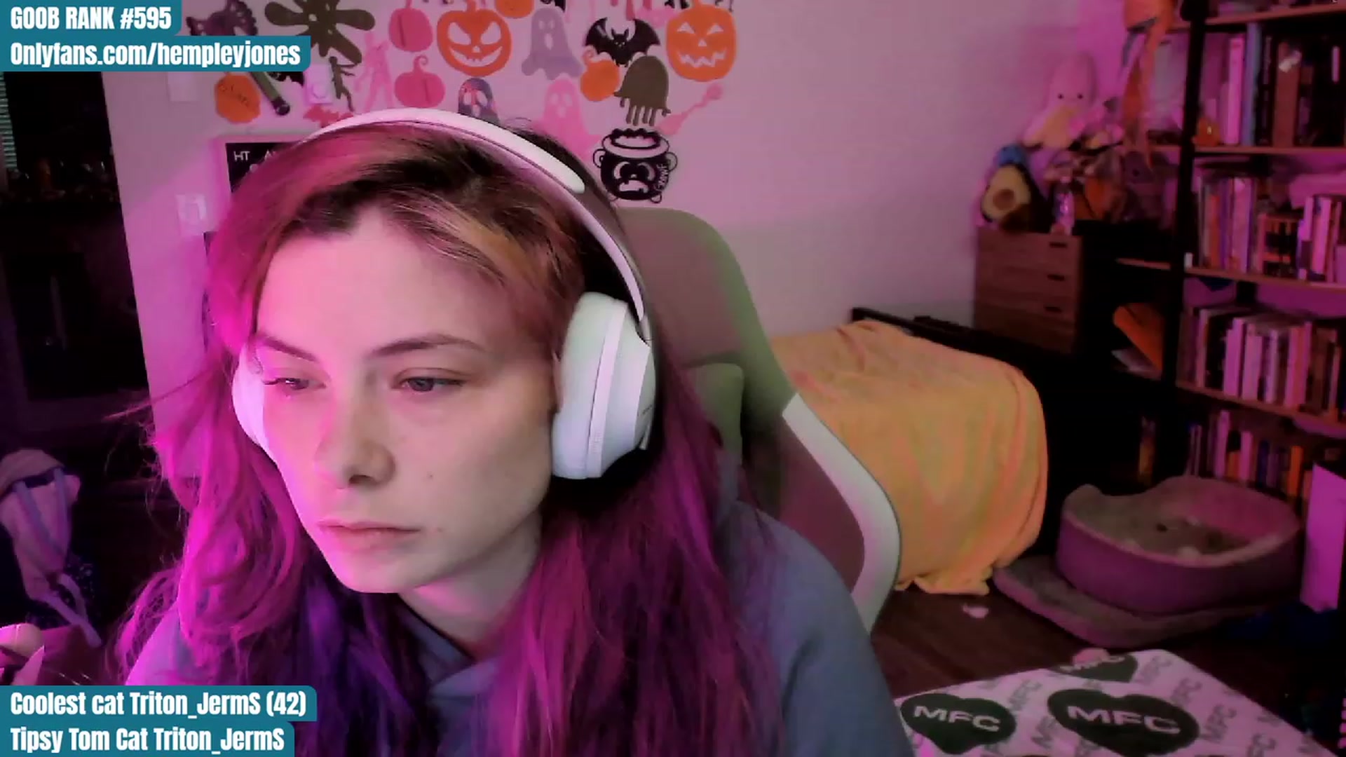 Gallery image thumbnail from Hempleyjones's myfreecams stream on, 10/16/2023, 17:25 image 20 of 20