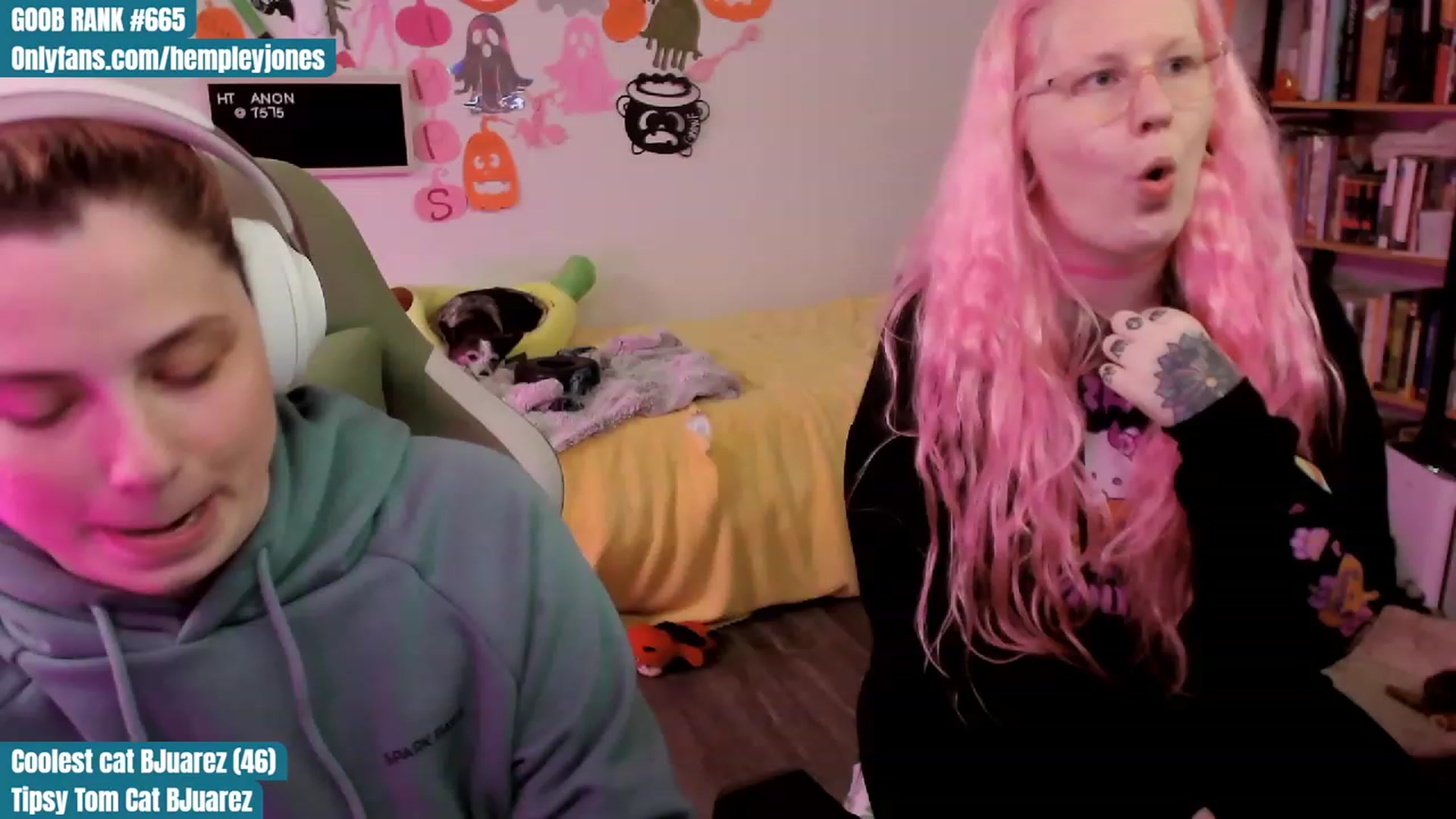 Gallery image thumbnail from Hempleyjones's myfreecams stream on, 10/18/2023, 23:35 image 14 of 20