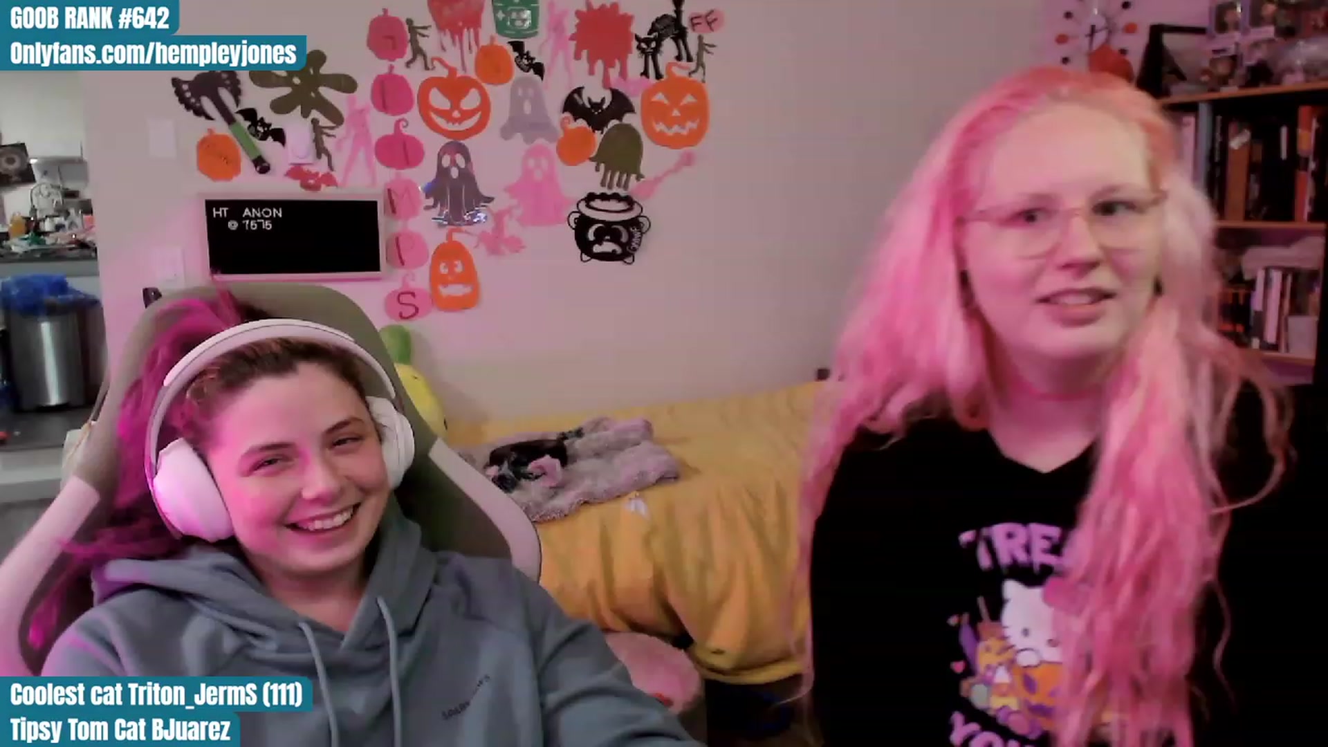 Gallery image thumbnail from Hempleyjones's myfreecams stream on, 10/19/2023, 02:05 image 10 of 20