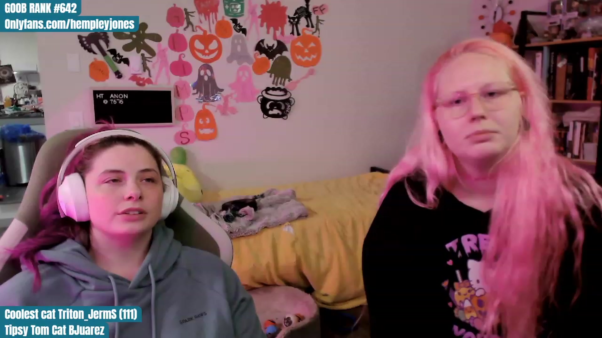 Gallery image thumbnail from Hempleyjones's myfreecams stream on, 10/19/2023, 02:05 image 8 of 20