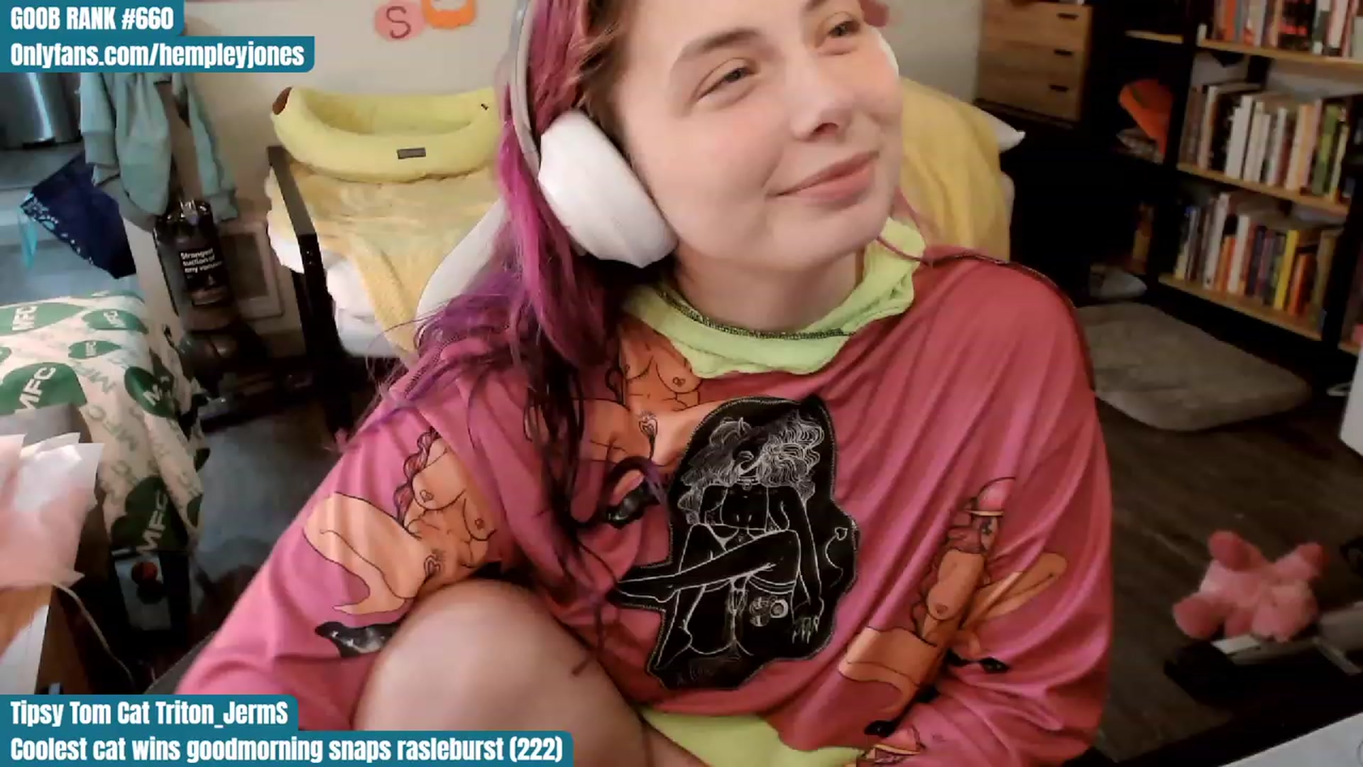 Gallery image thumbnail from Hempleyjones's myfreecams stream on, 10/21/2023, 02:00 image 12 of 20