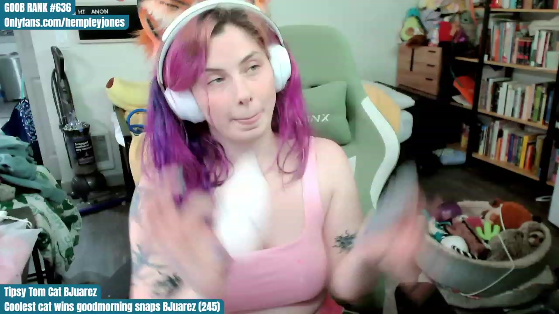 Gallery image thumbnail from Hempleyjones's myfreecams stream on, 10/22/2023, 01:53 image 1 of 20