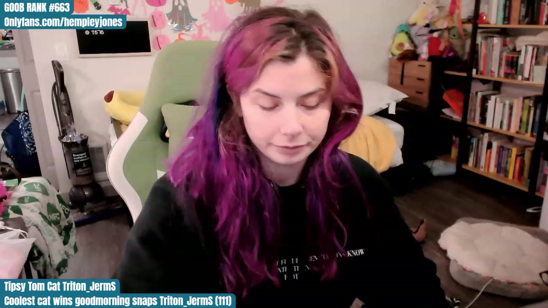 Gallery image thumbnail from Hempleyjones's myfreecams stream on, 10/22/2023, 19:04 image 13 of 20