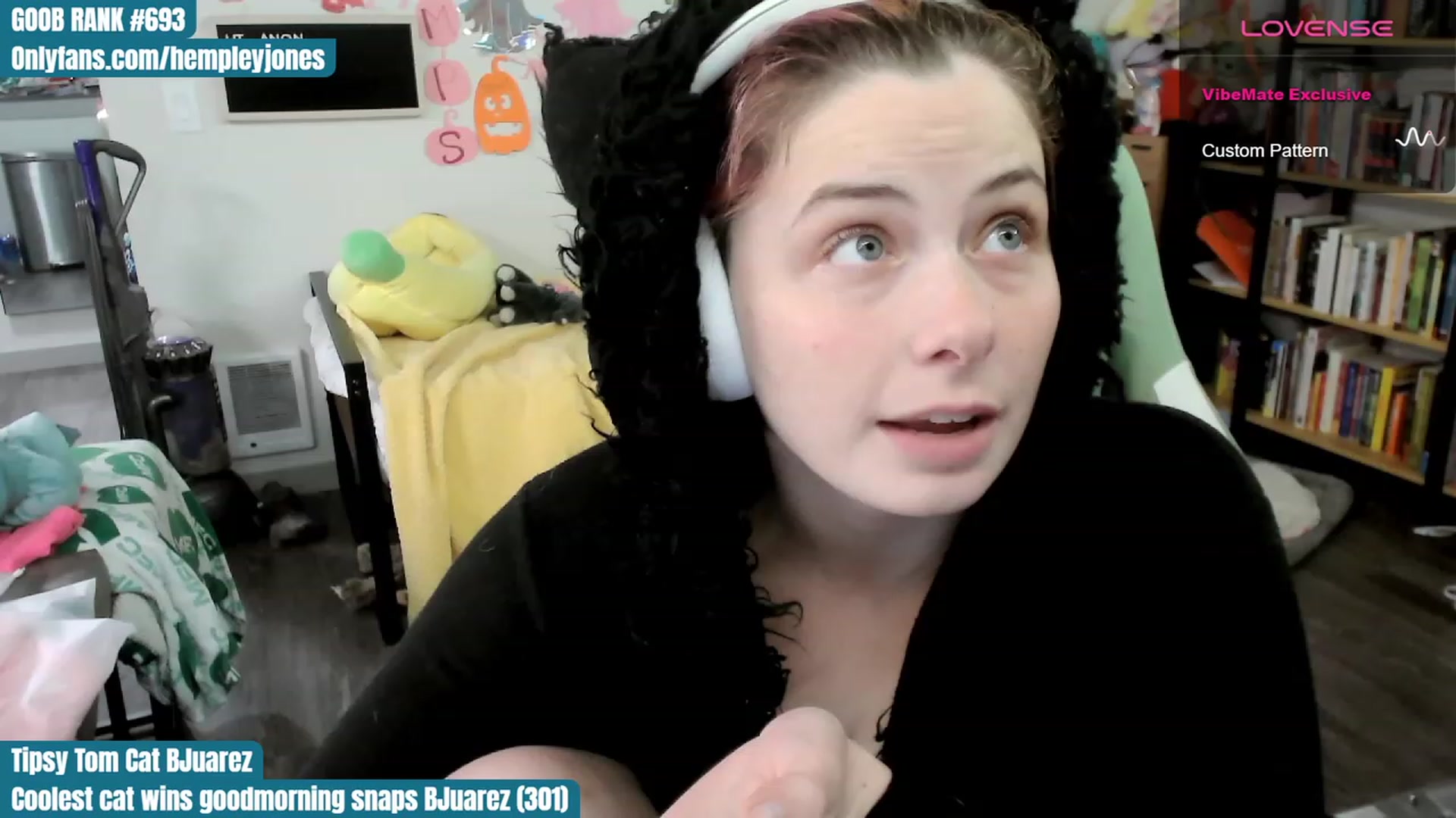 Gallery image thumbnail from Hempleyjones's myfreecams stream on, 10/23/2023, 23:47 image 9 of 20