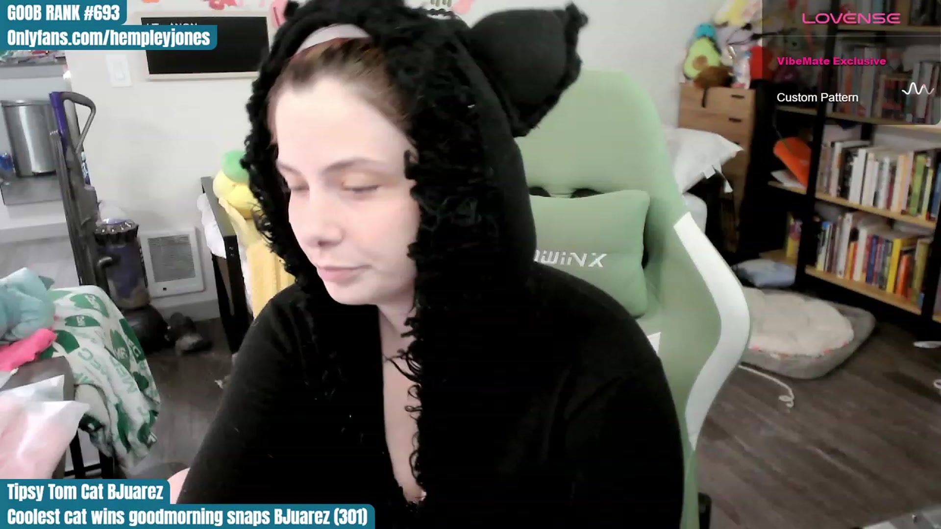 Gallery image thumbnail from Hempleyjones's myfreecams stream on, 10/23/2023, 23:47 image 1 of 20