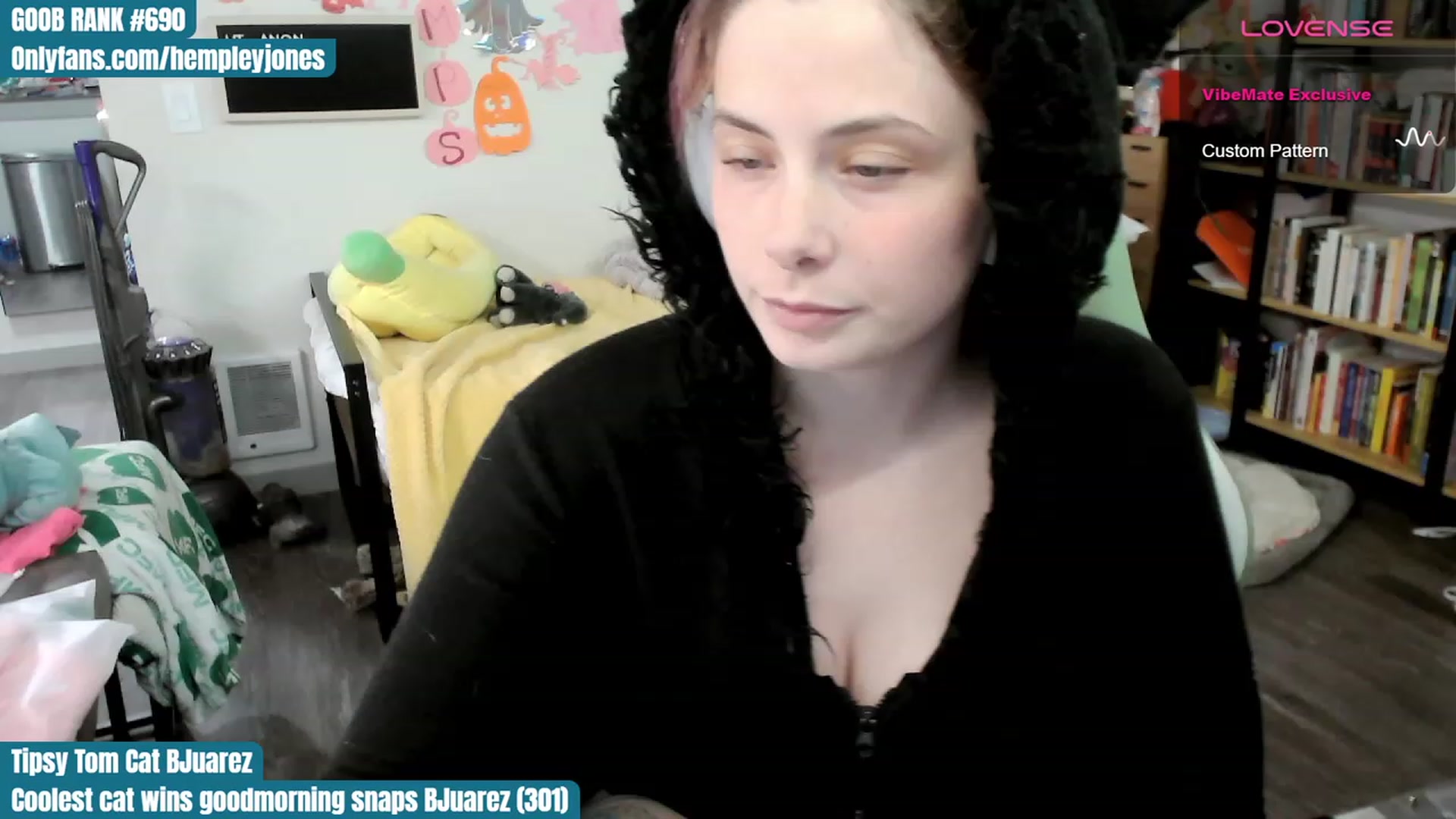 Gallery image thumbnail from Hempleyjones's myfreecams stream on, 10/23/2023, 23:47 image 17 of 20