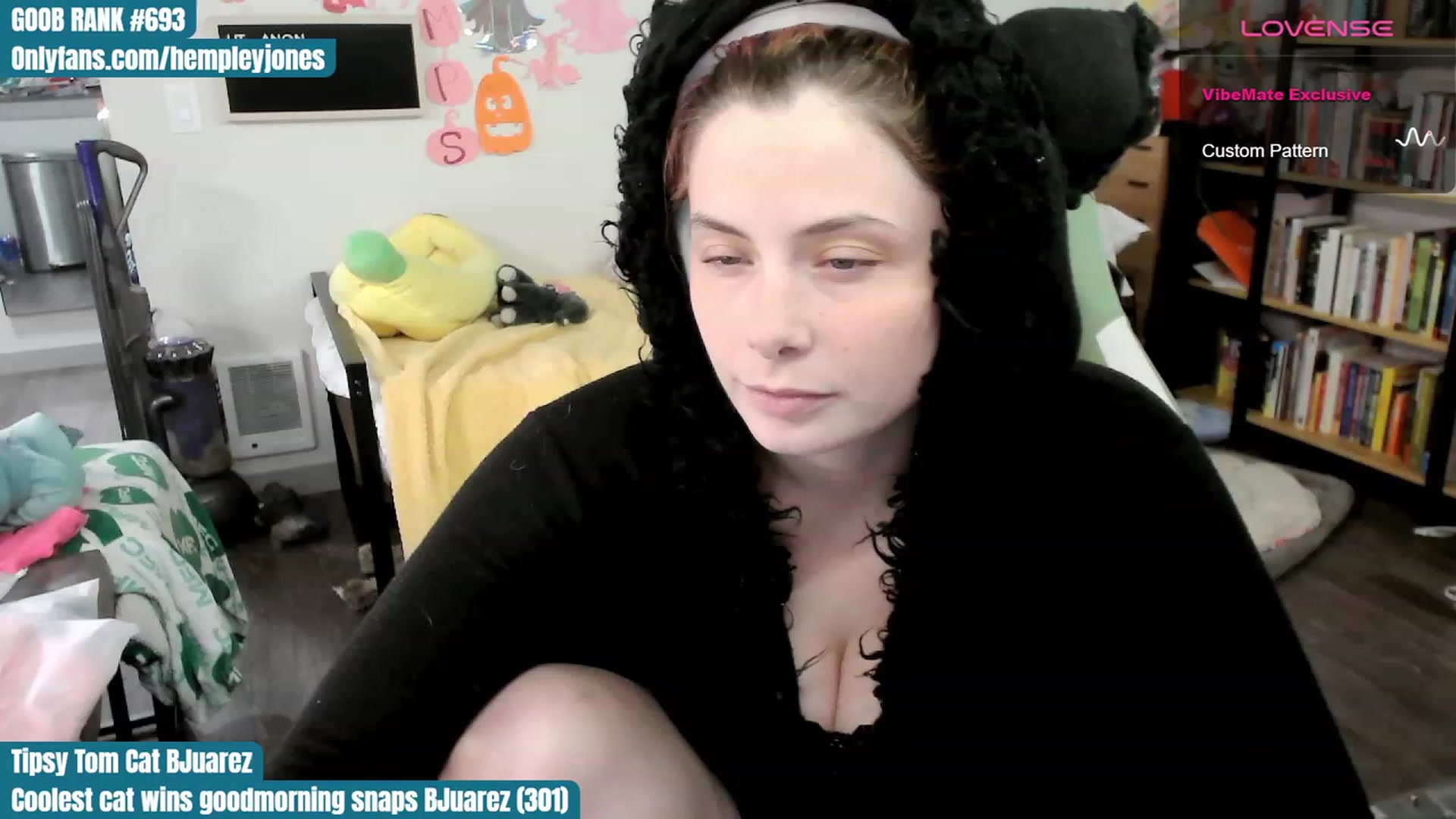 Gallery image thumbnail from Hempleyjones's myfreecams stream on, 10/23/2023, 23:47 image 5 of 20