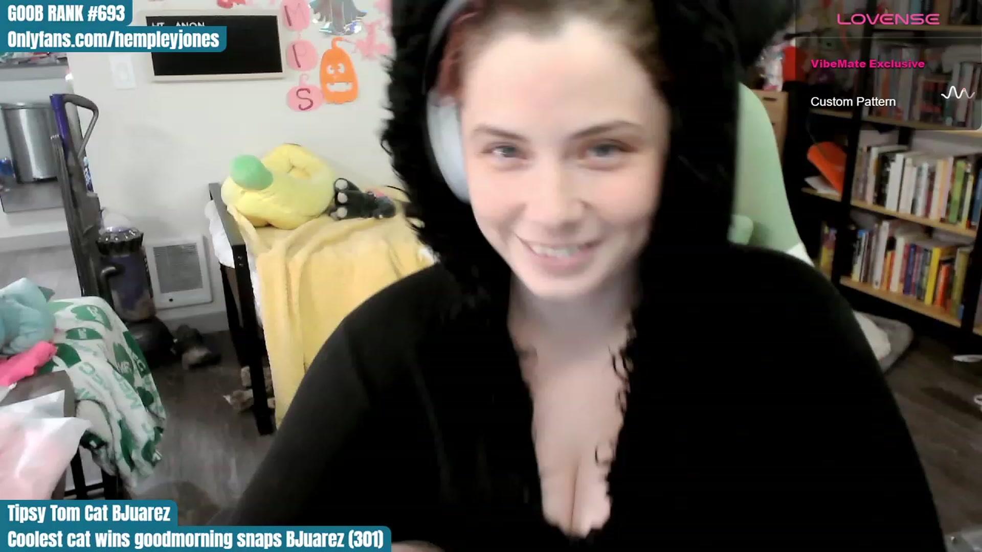 Gallery image thumbnail from Hempleyjones's myfreecams stream on, 10/23/2023, 23:47 image 8 of 20