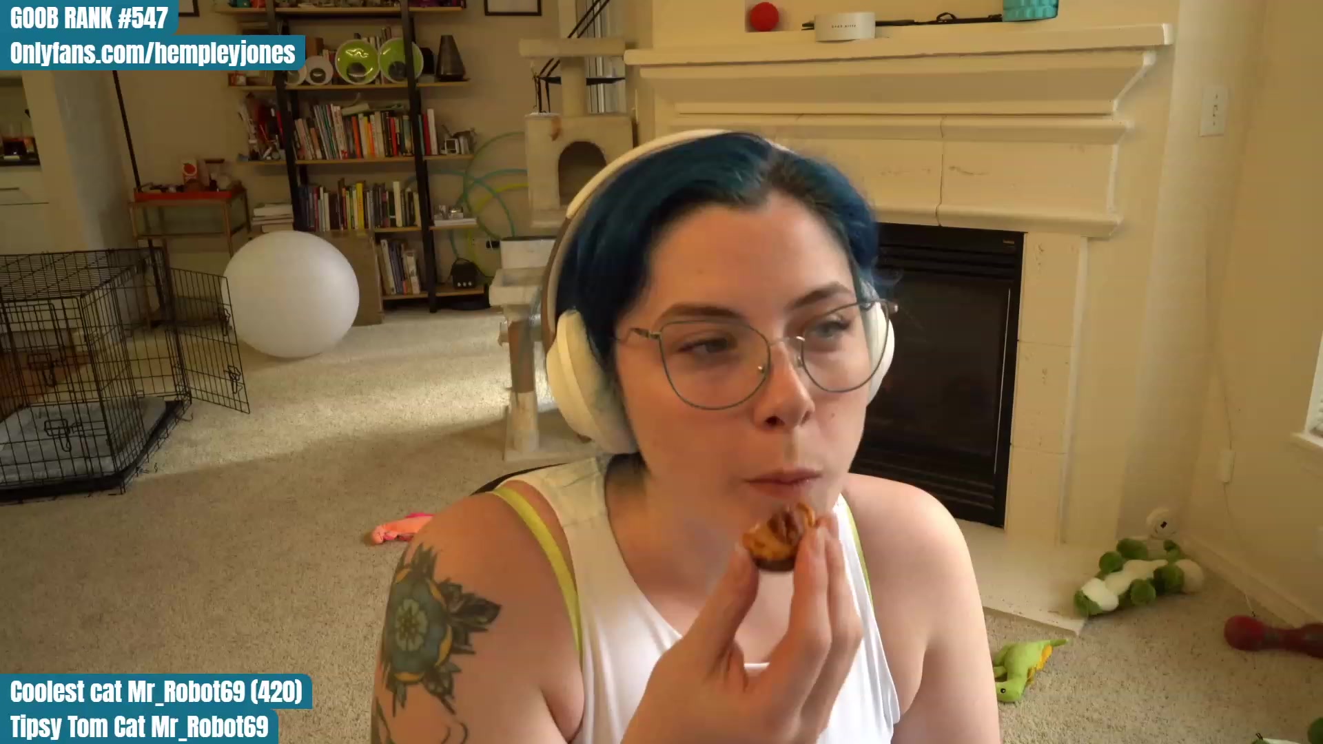 Gallery image thumbnail from Hemppopotamus's myfreecams stream on, 04/22/2023, 02:31 image 9 of 20