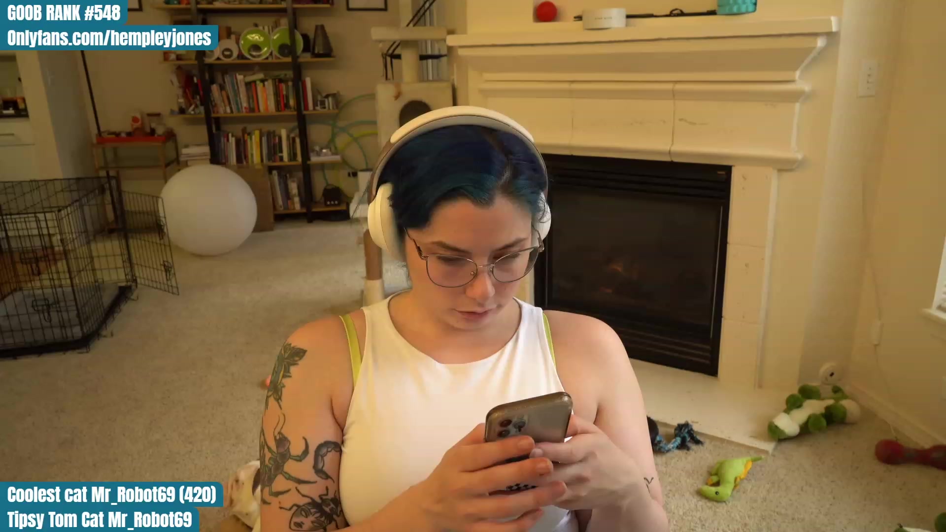 Gallery image thumbnail from Hemppopotamus's myfreecams stream on, 04/22/2023, 02:31 image 7 of 20