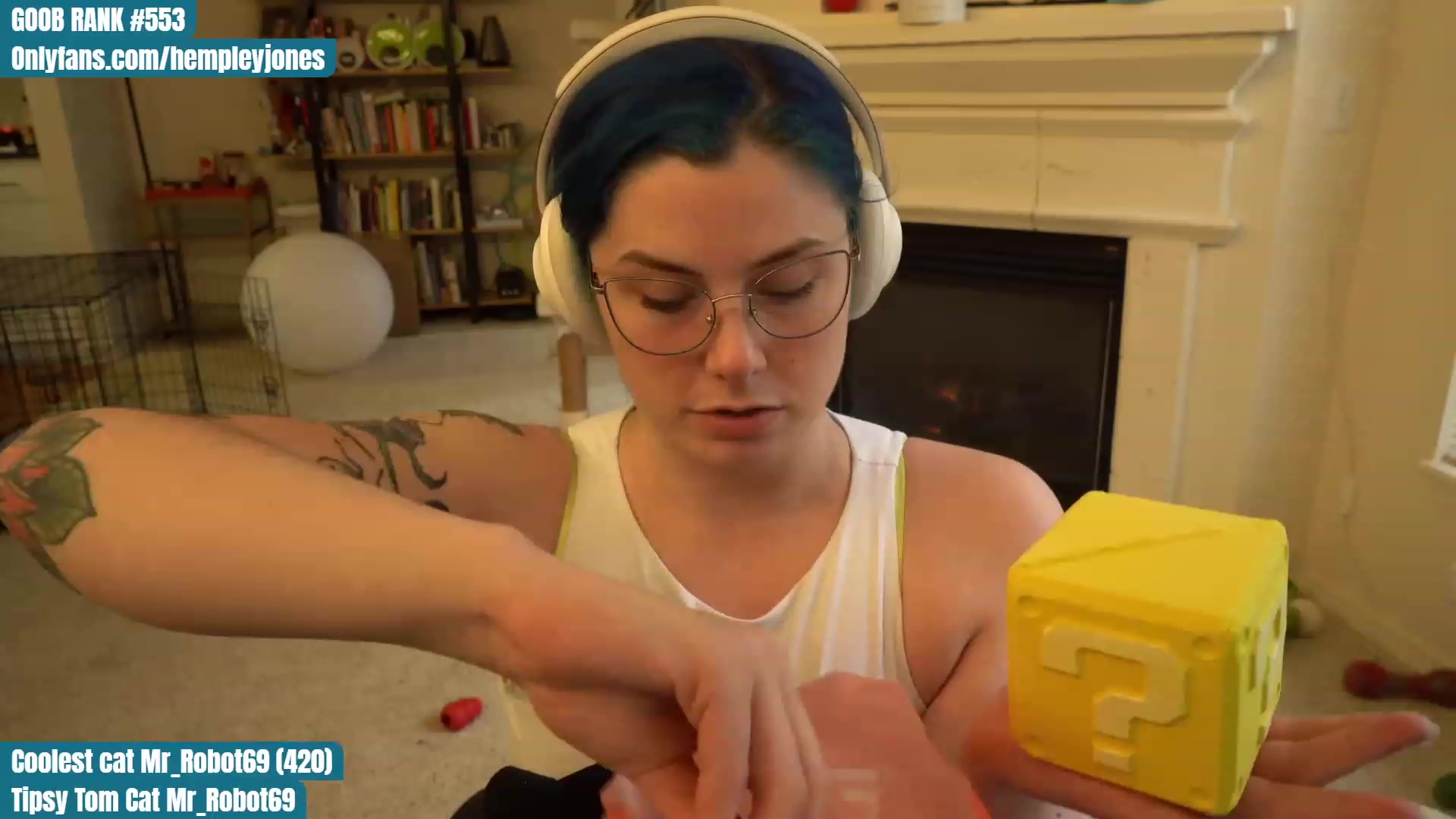 Gallery image thumbnail from Hemppopotamus's myfreecams stream on, 04/22/2023, 02:31 image 3 of 20