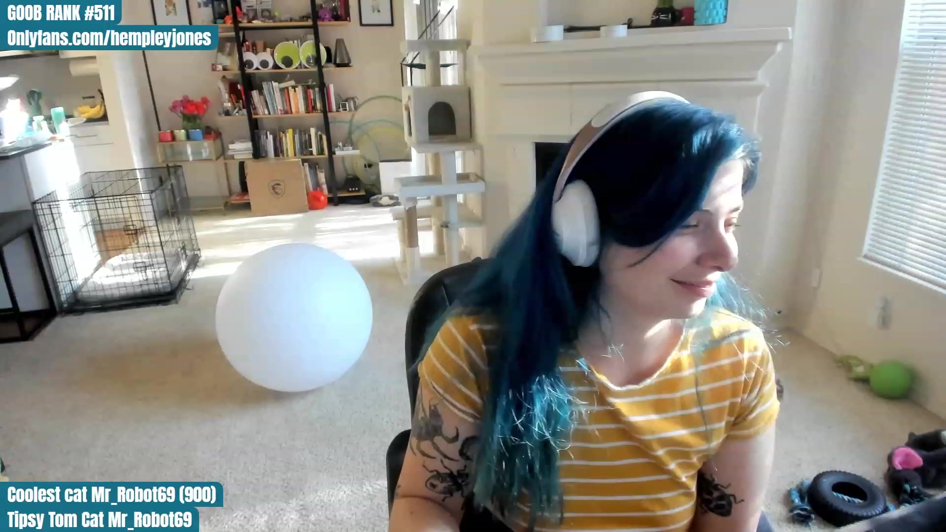 Gallery image thumbnail from Hemppopotamus's myfreecams stream on, 04/26/2023, 01:59 image 17 of 20