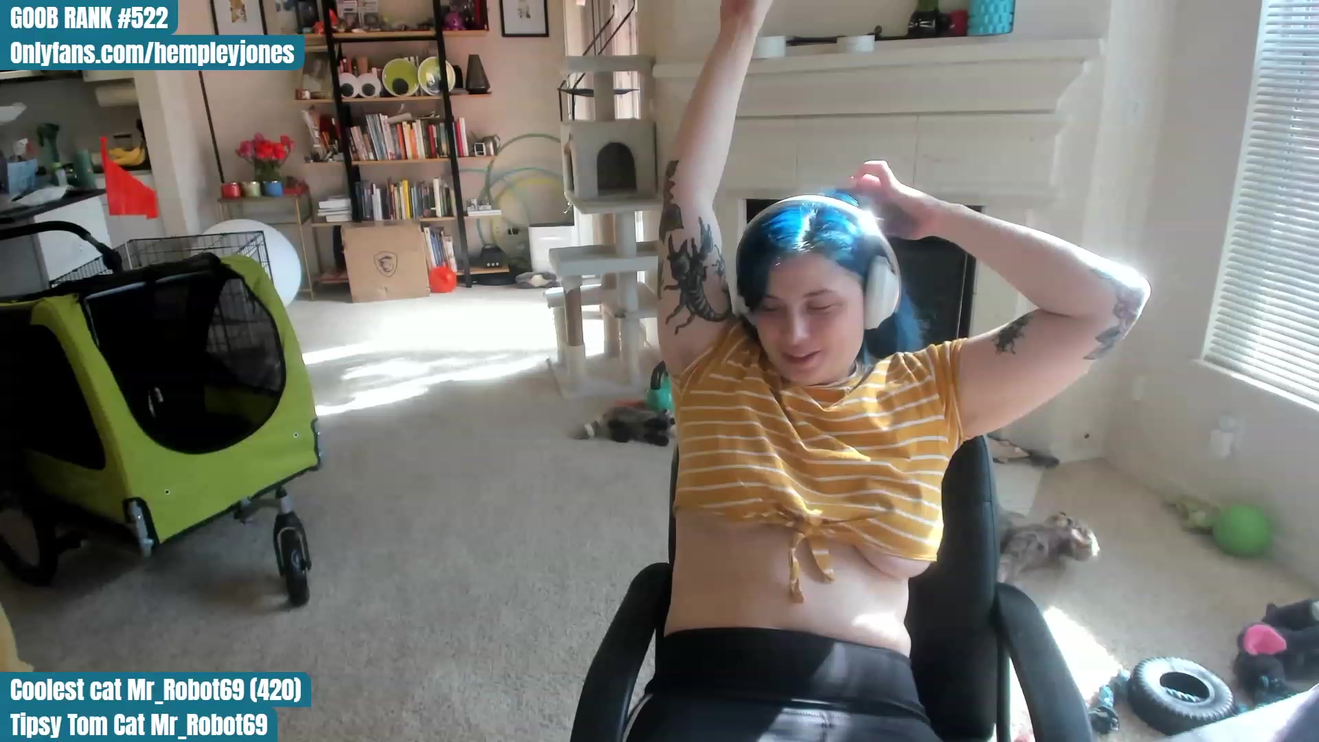 Gallery image thumbnail from Hemppopotamus's myfreecams stream on, 04/26/2023, 01:59 image 4 of 20