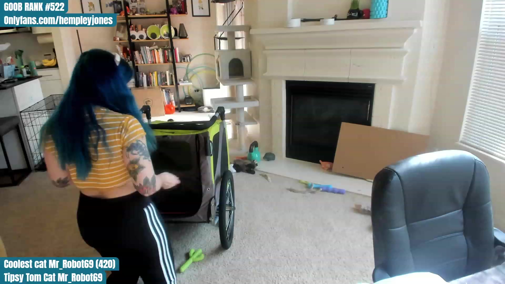 Gallery image thumbnail from Hemppopotamus's myfreecams stream on, 04/26/2023, 01:59 image 2 of 20