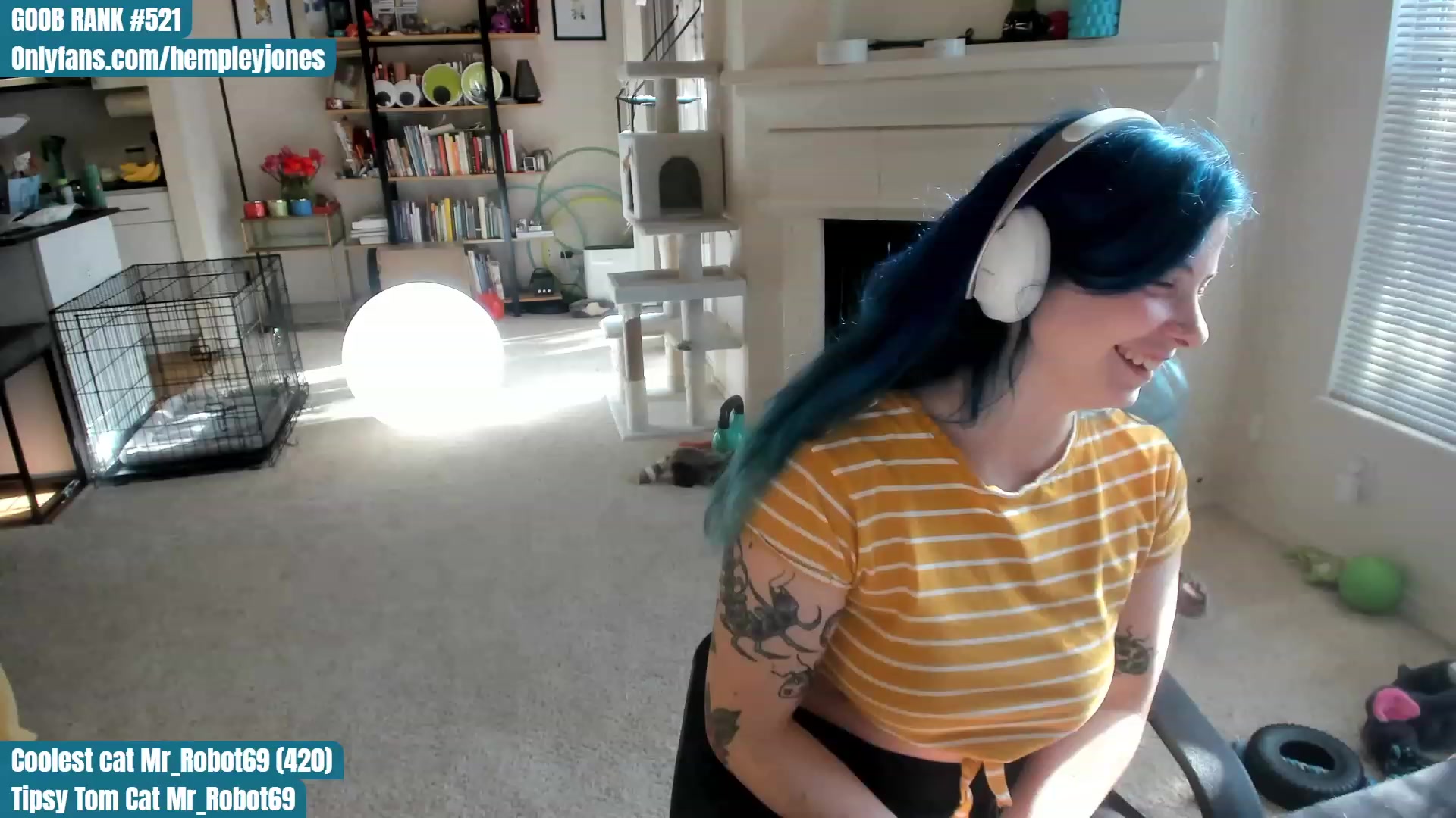 Gallery image thumbnail from Hemppopotamus's myfreecams stream on, 04/26/2023, 01:59 image 8 of 20