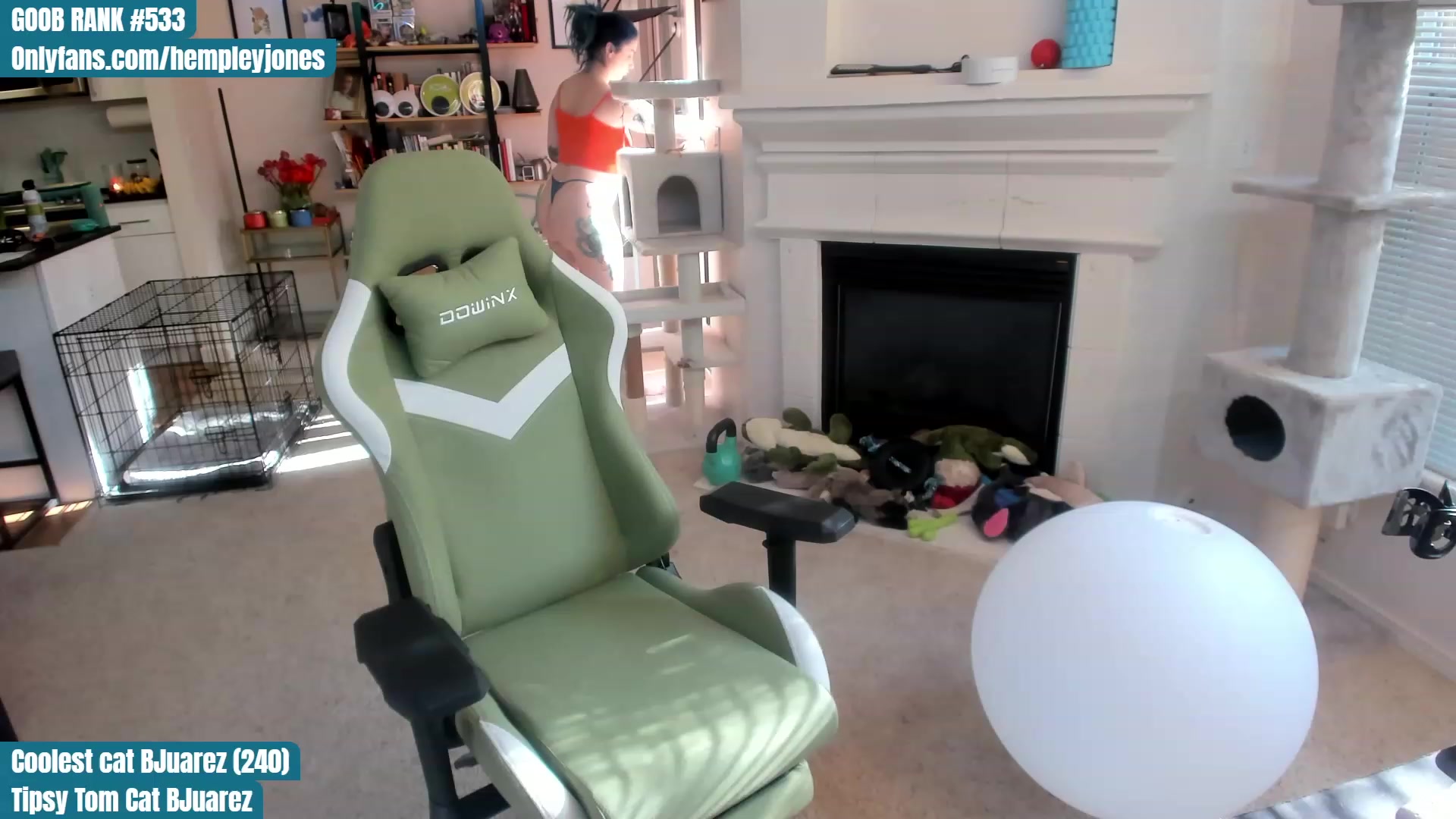 Gallery image thumbnail from Hemppopotamus's myfreecams stream on, 04/29/2023, 01:58 image 5 of 20