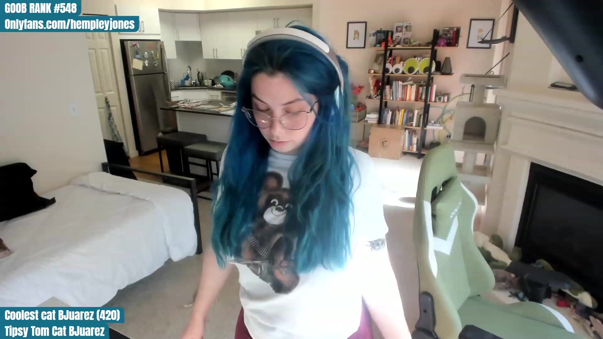 Gallery image thumbnail from Hemppopotamus's myfreecams stream on, 04/30/2023, 01:45 image 5 of 20