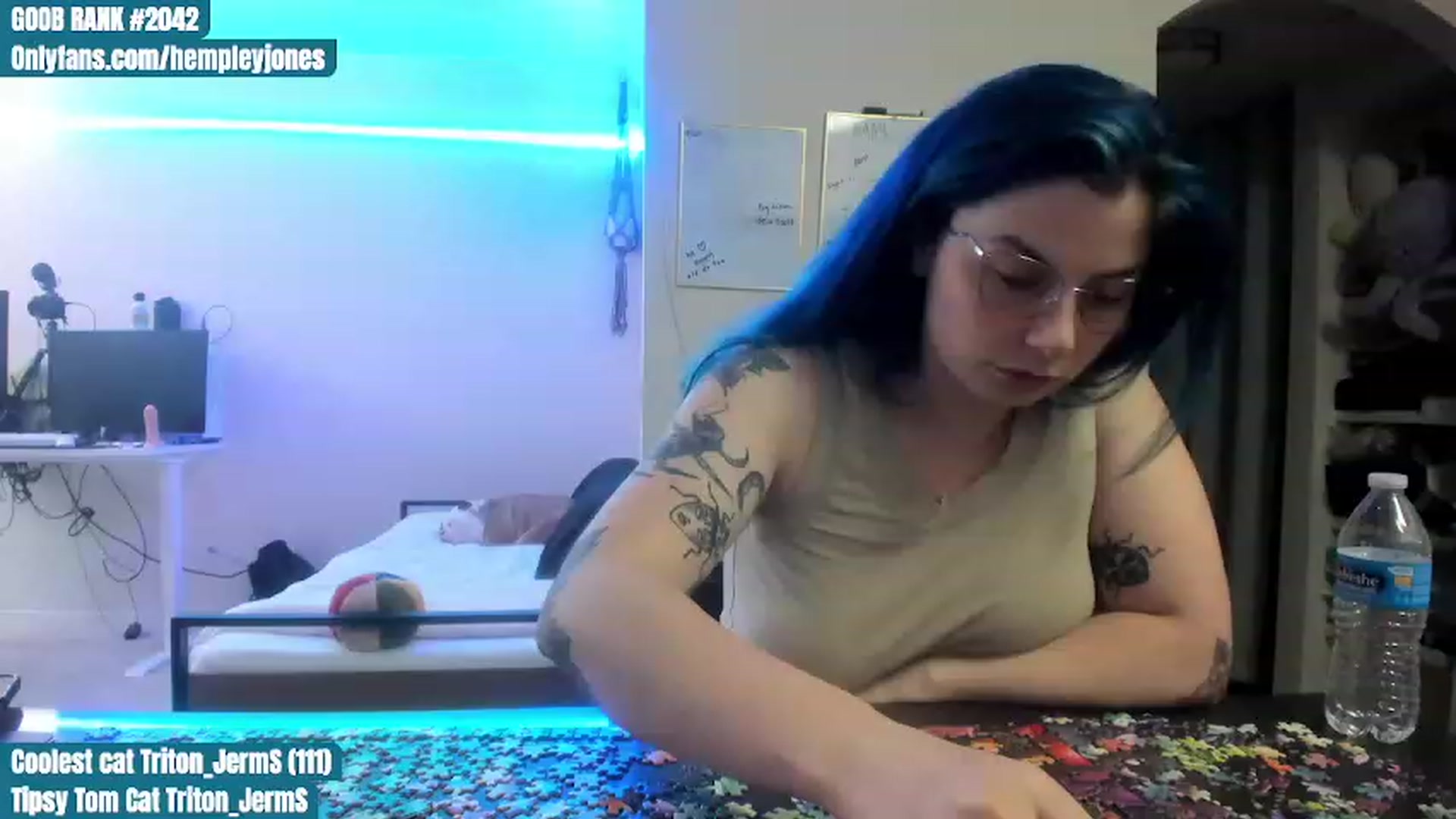 Gallery image thumbnail from Hemppopotamus's myfreecams stream on, 05/02/2023, 24:03 image 17 of 20