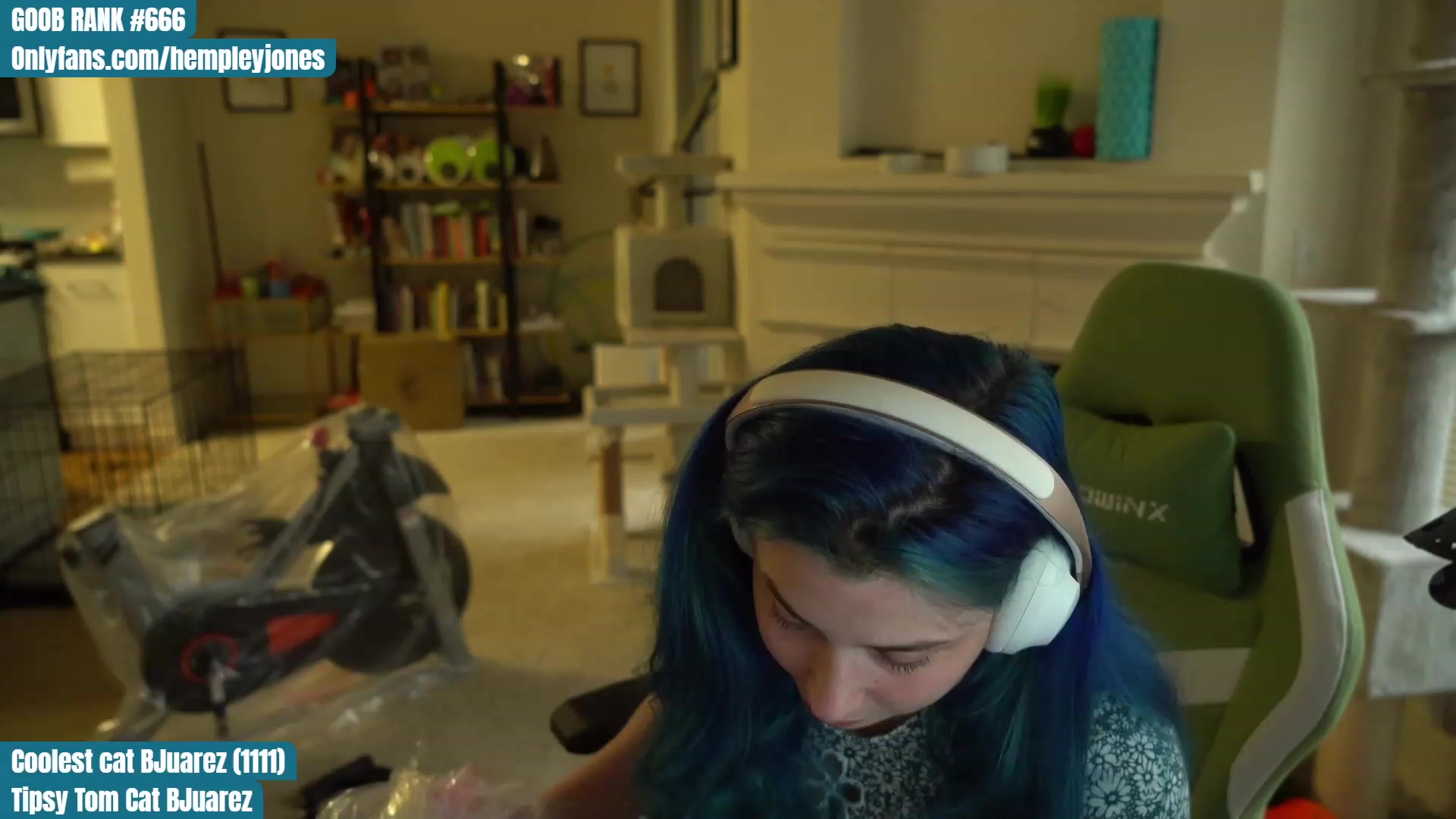 Gallery image thumbnail from Hemppopotamus's myfreecams stream on, 05/05/2023, 01:29 image 8 of 20