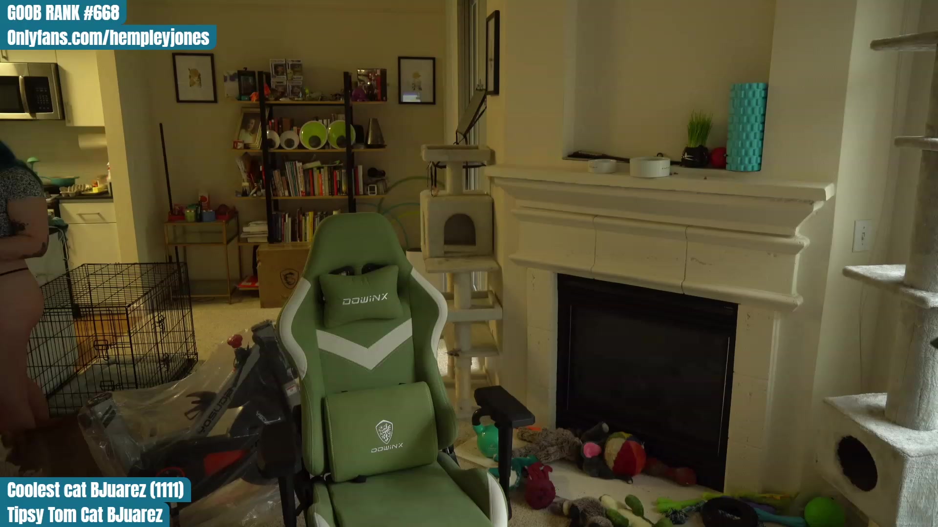 Gallery image thumbnail from Hemppopotamus's myfreecams stream on, 05/05/2023, 01:29 image 4 of 20