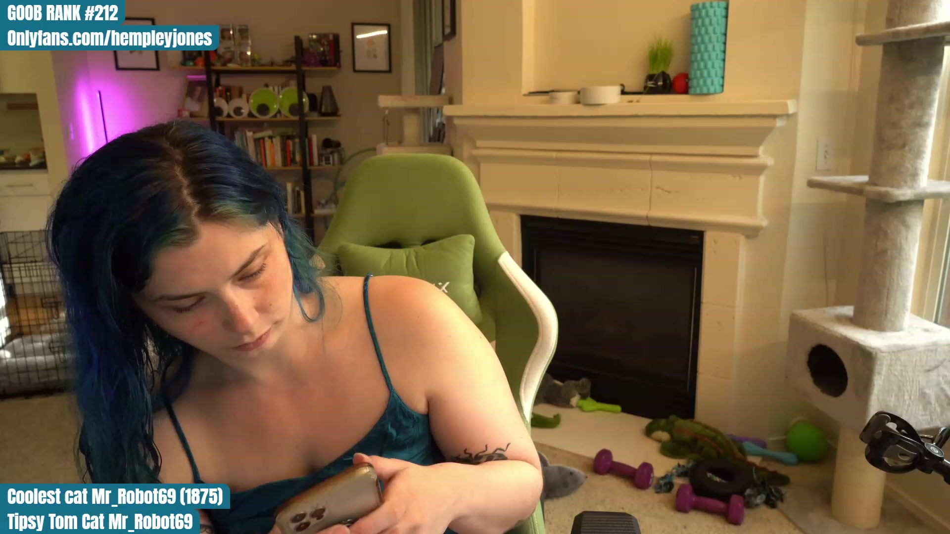Gallery image thumbnail from Hemppopotamus's myfreecams stream on, 05/09/2023, 01:19 image 15 of 20