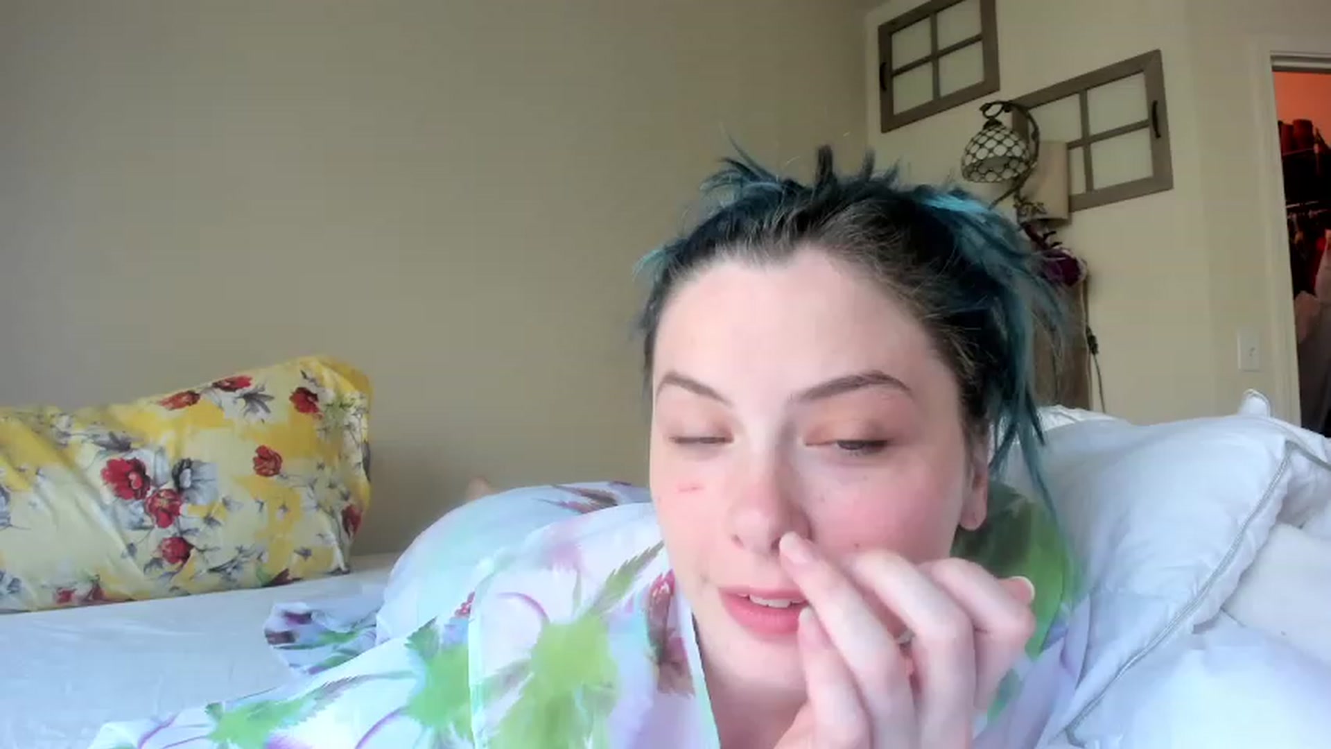 Gallery image thumbnail from Hemppopotamus's myfreecams stream on, 05/10/2023, 17:48 image 10 of 20