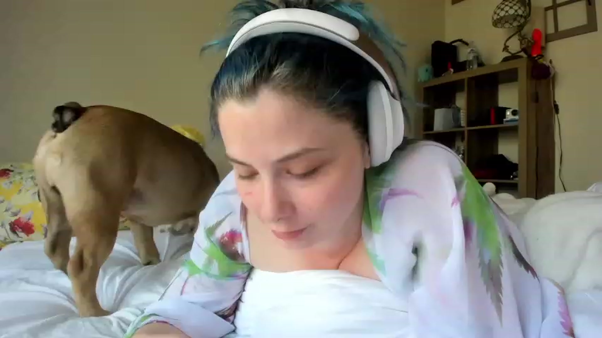 Gallery image thumbnail from Hemppopotamus's myfreecams stream on, 05/10/2023, 17:48 image 18 of 20