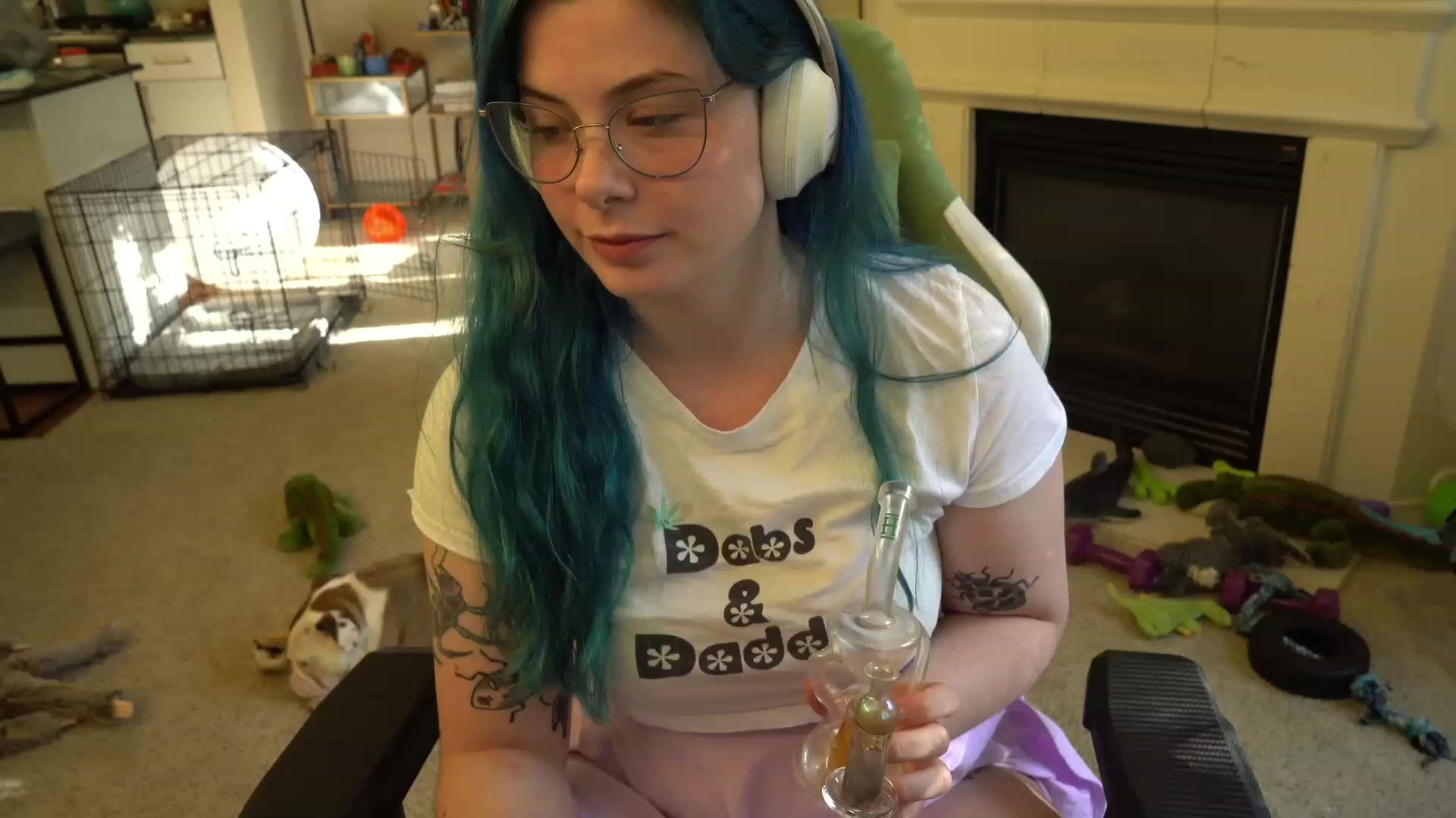 Gallery image thumbnail from Hemppopotamus's myfreecams stream on, 05/13/2023, 01:17 image 11 of 20