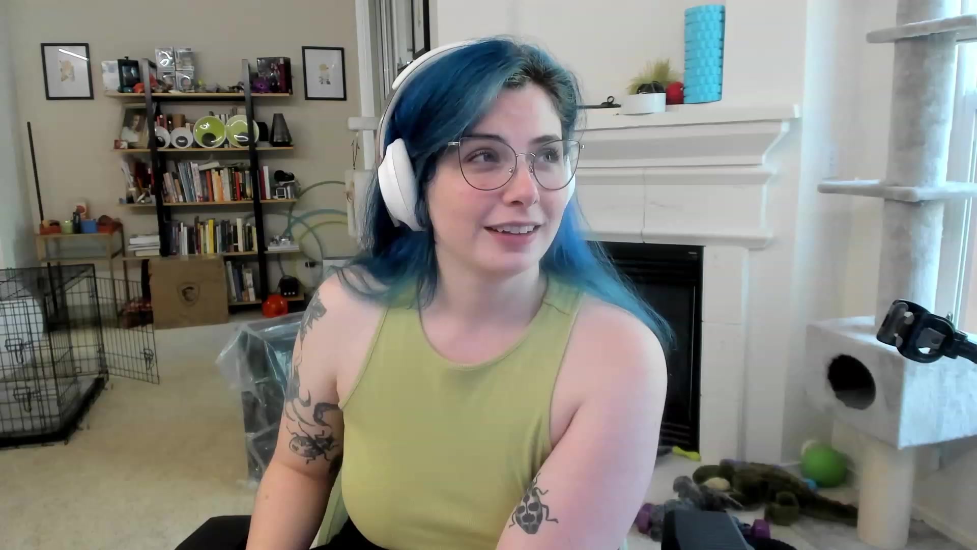 Gallery image thumbnail from Hemppopotamus's myfreecams stream on, 05/13/2023, 19:27 image 13 of 20